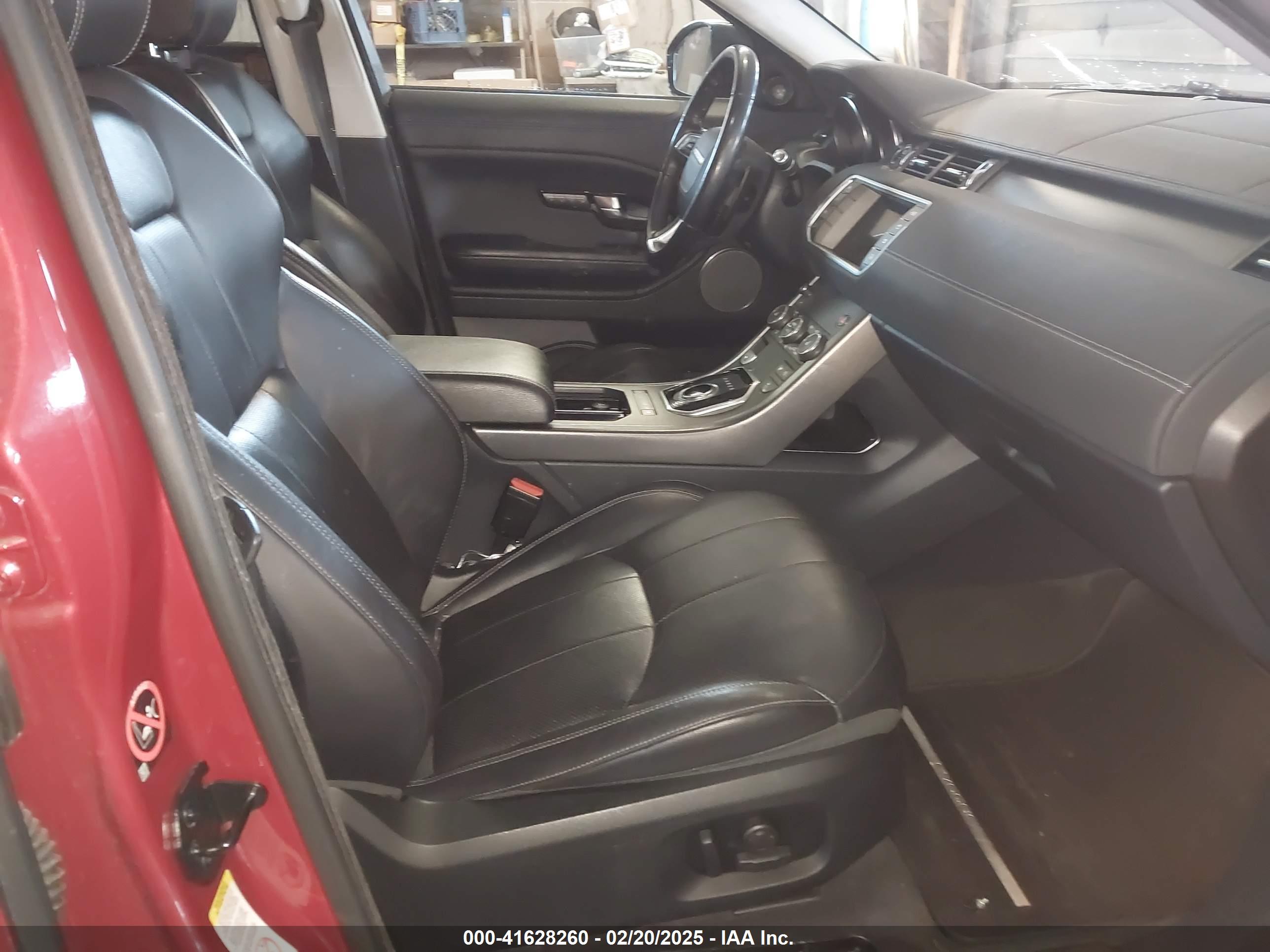 LAND ROVER image 5