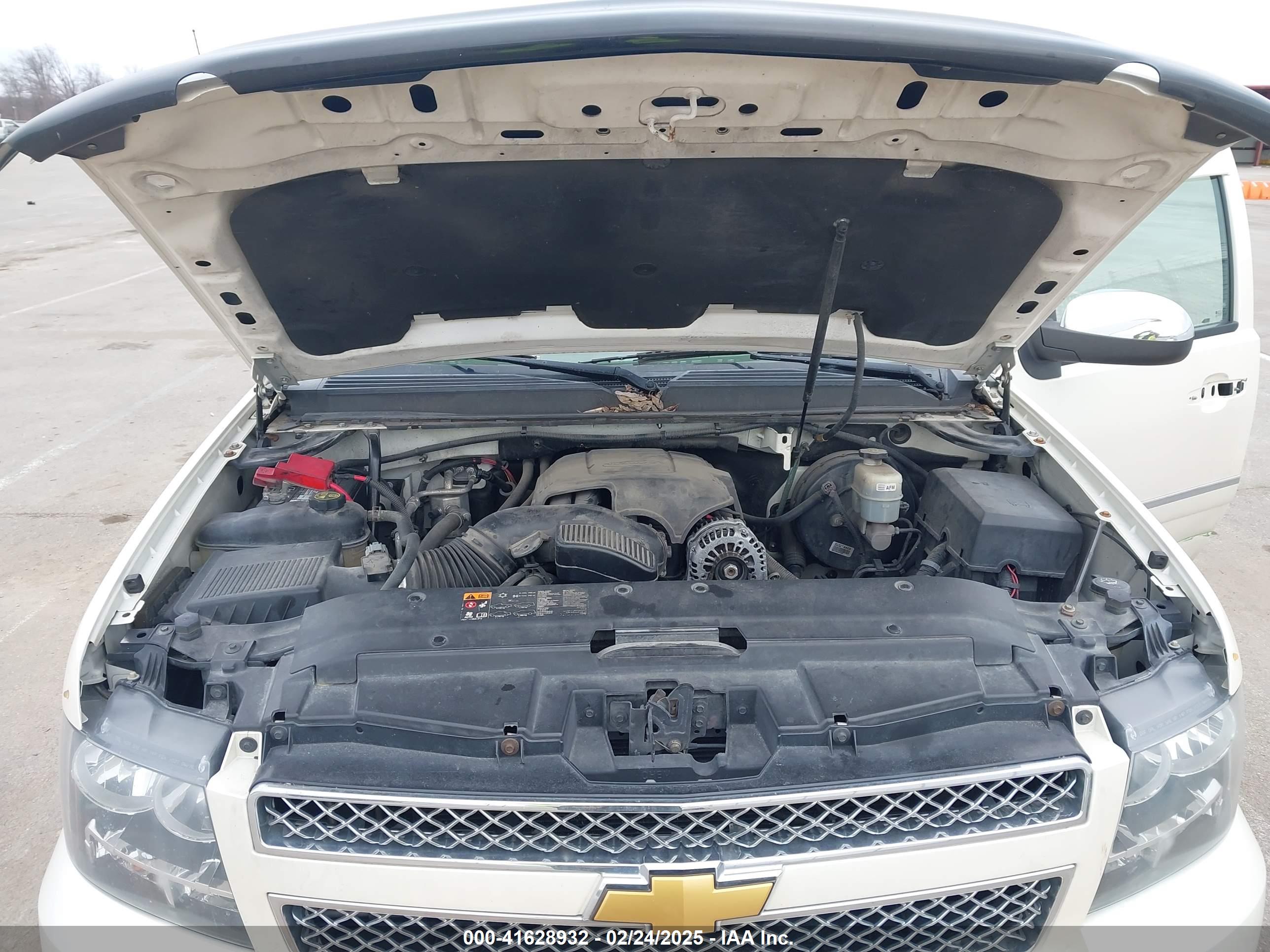 CHEVROLET AVALANCHE image 10