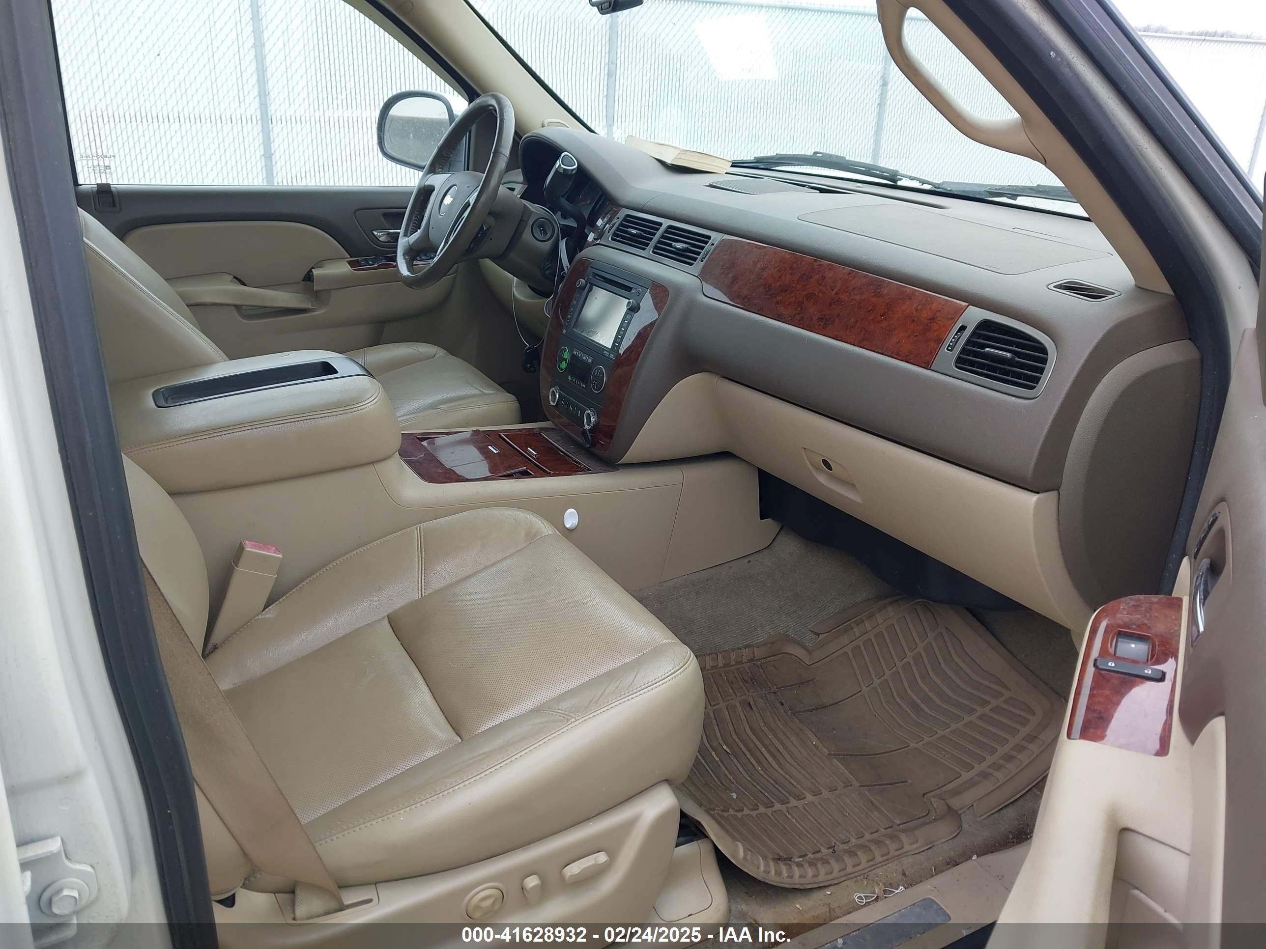CHEVROLET AVALANCHE image 5