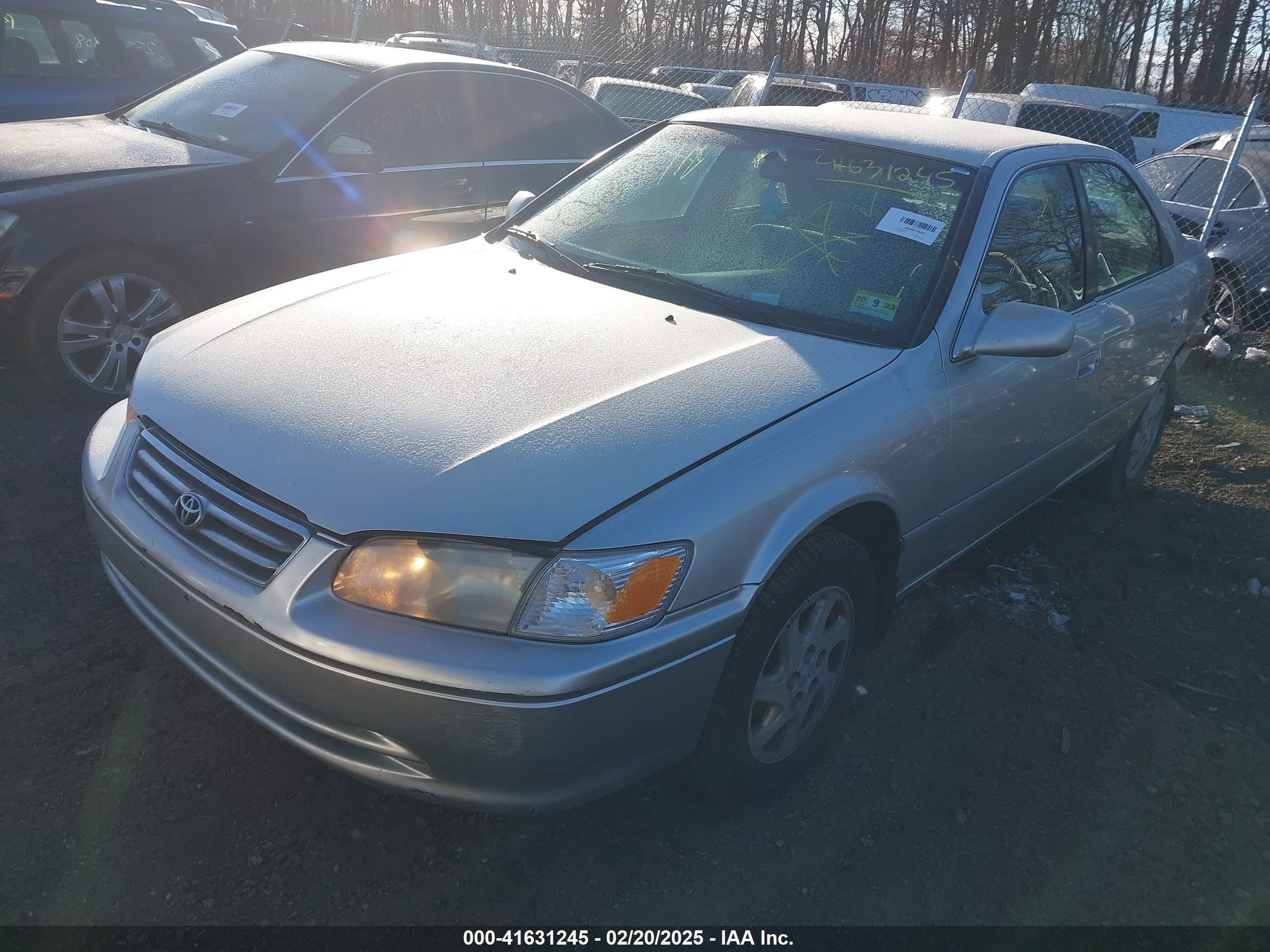 TOYOTA CAMRY image 2