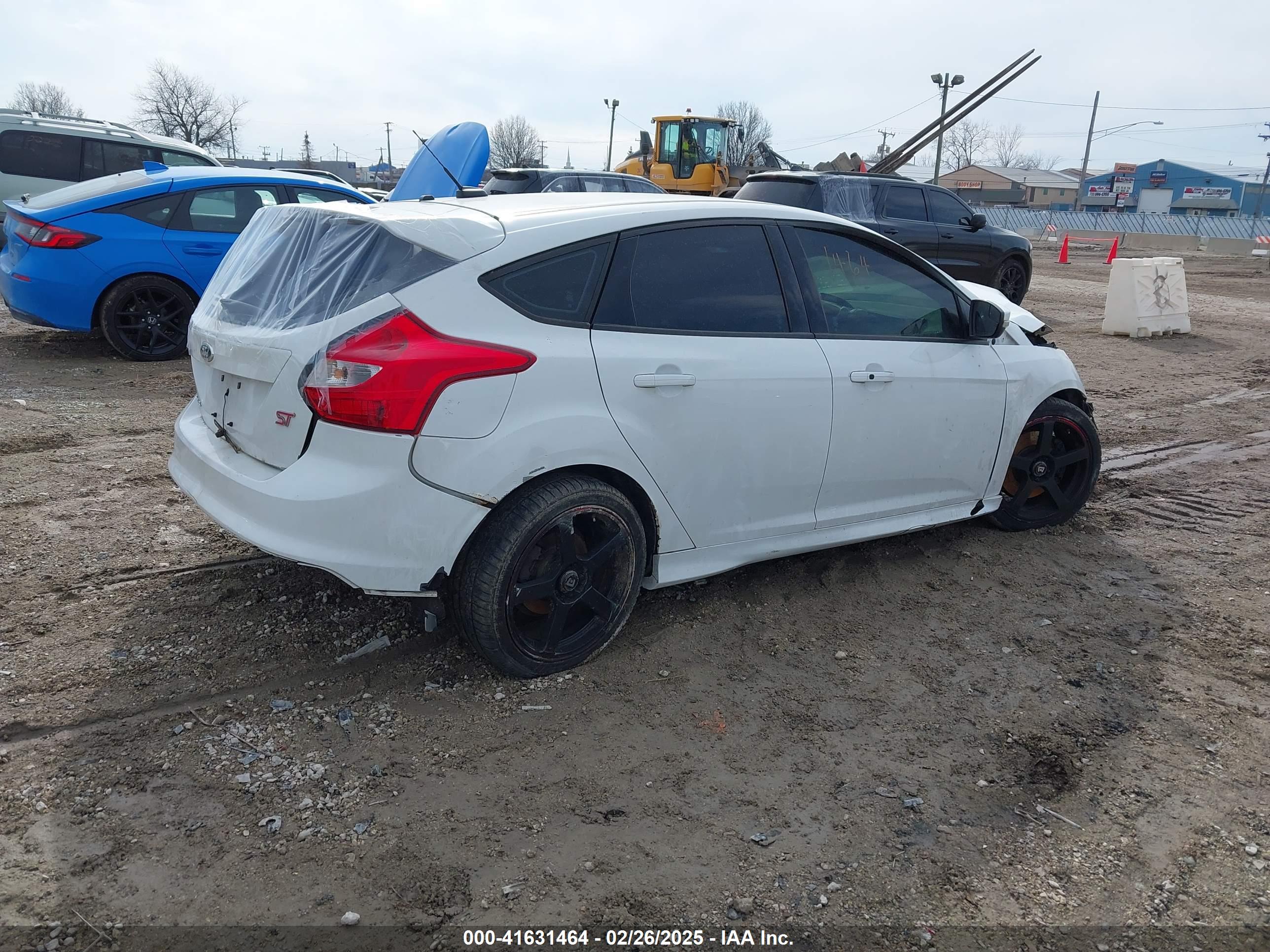 FORD FOCUS image 4