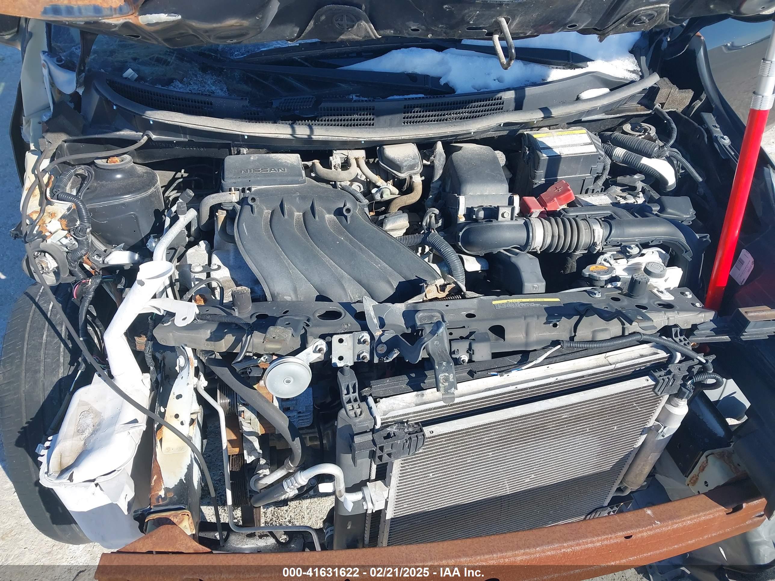 NISSAN VERSA image 10