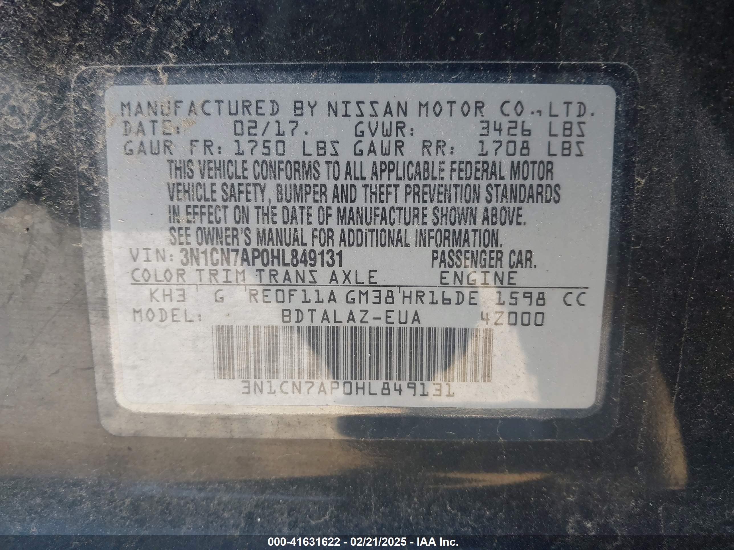 NISSAN VERSA image 9