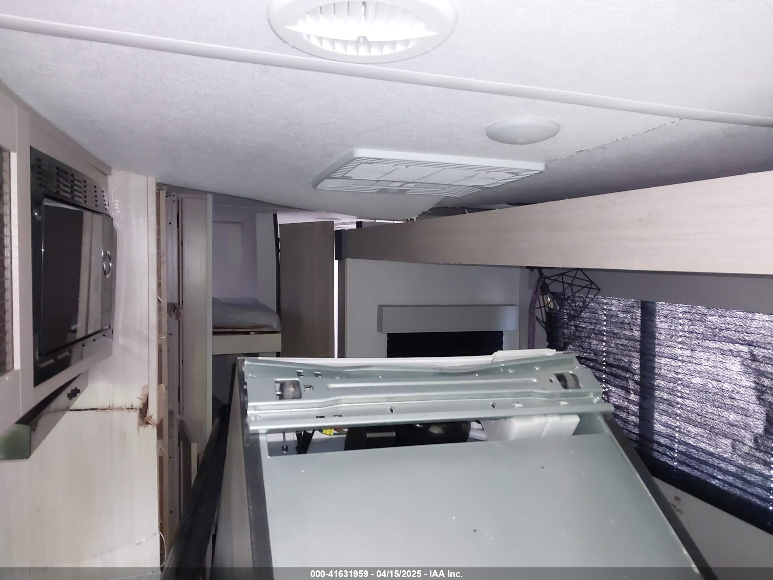 AVENGER 26FT image 8