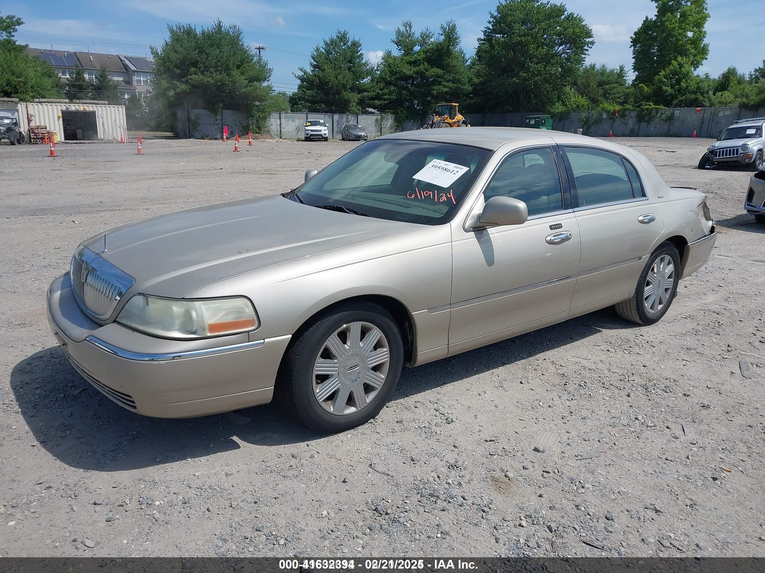 LINCOLN TOWN image 2