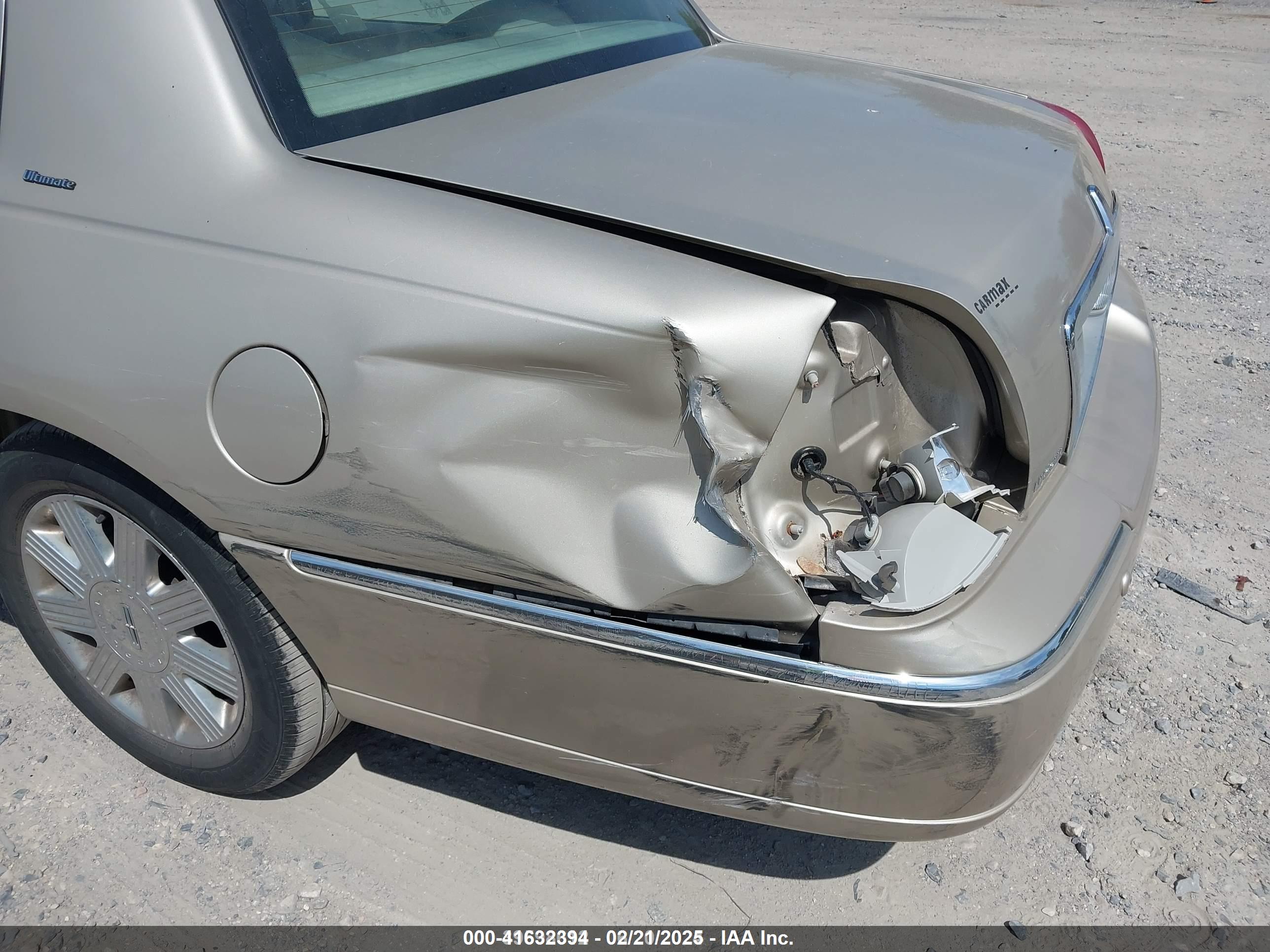 LINCOLN TOWN image 6