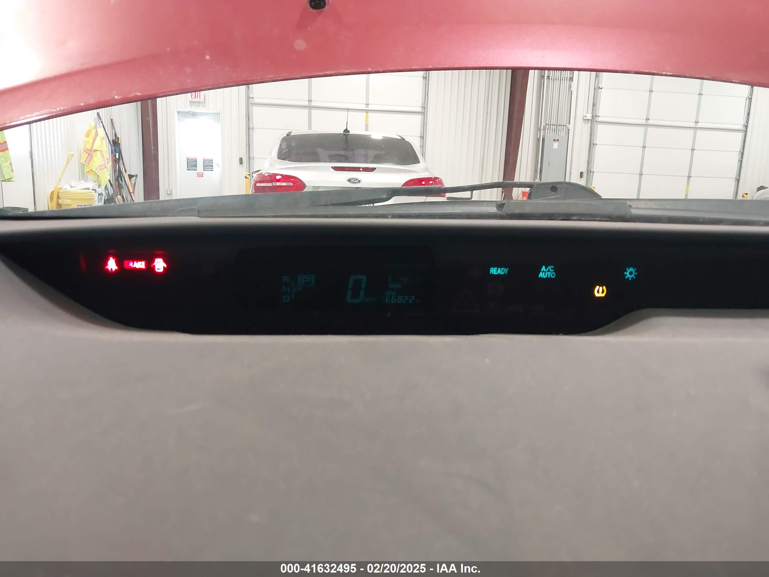 TOYOTA PRIUS image 7