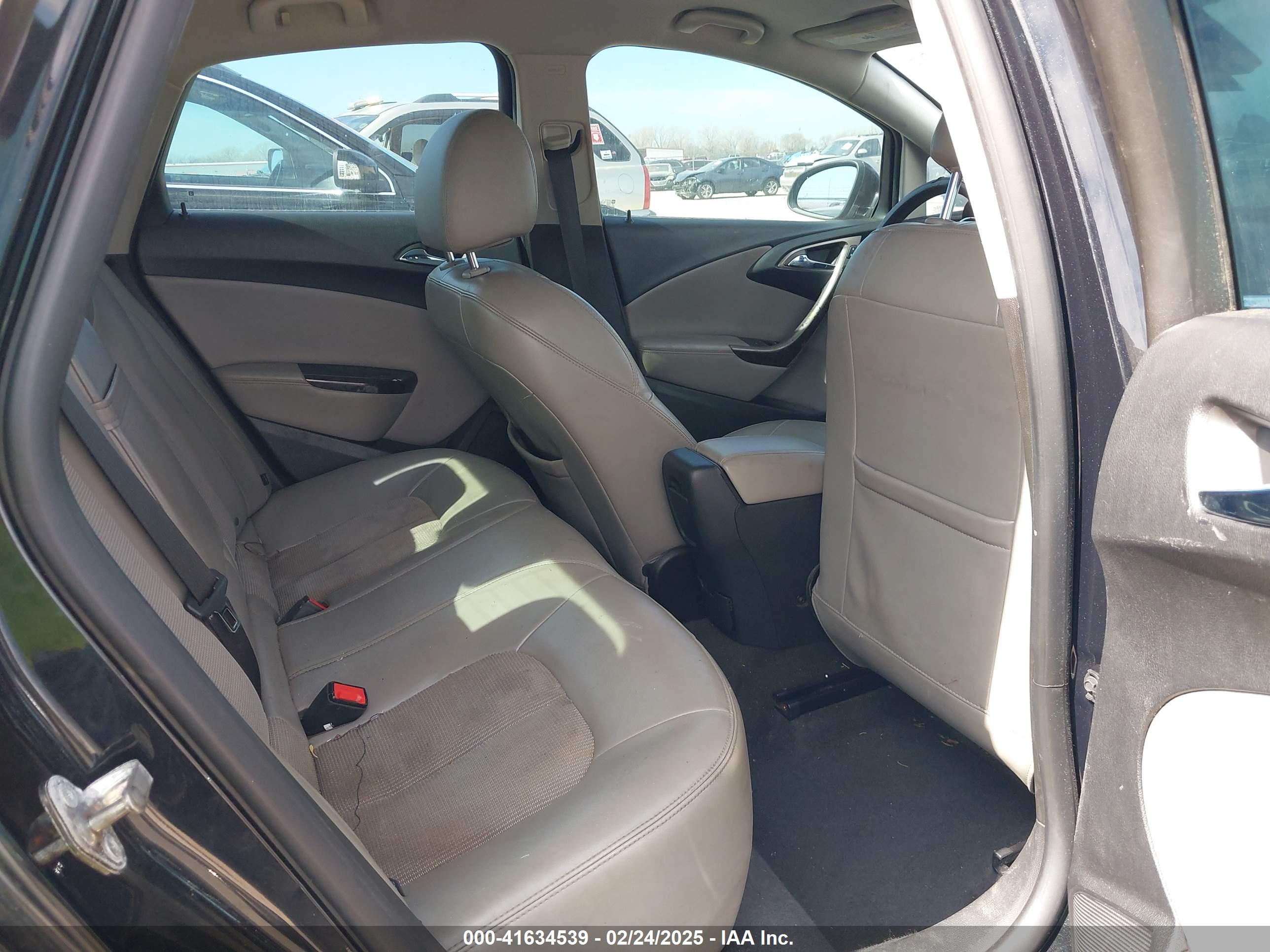 BUICK VERANO image 8
