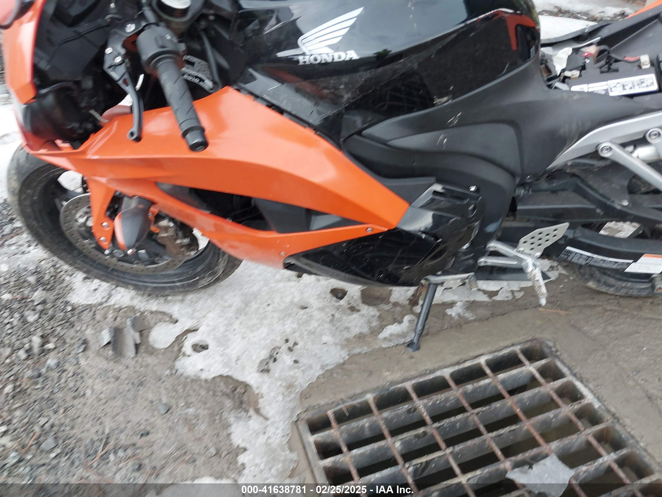 HONDA CBR600 image 9