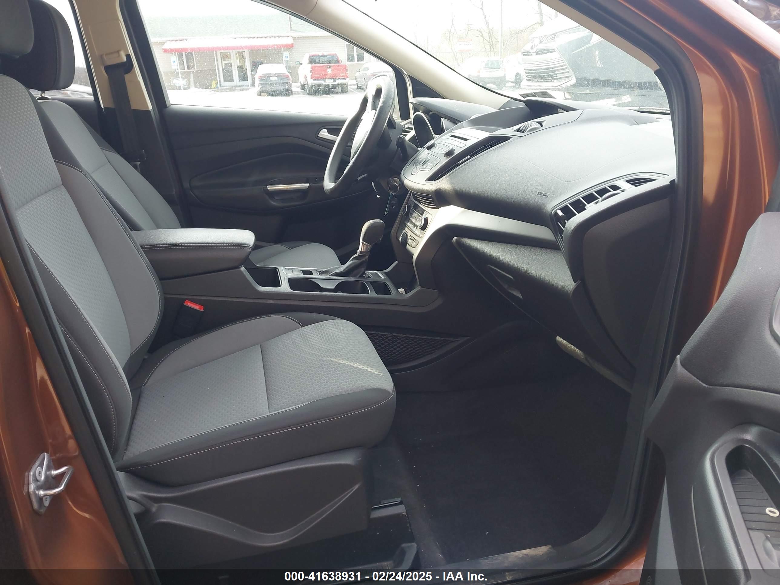 FORD ESCAPE image 5