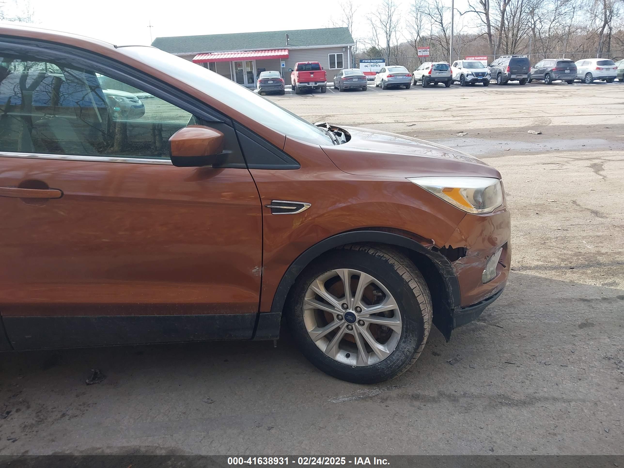FORD ESCAPE image 6
