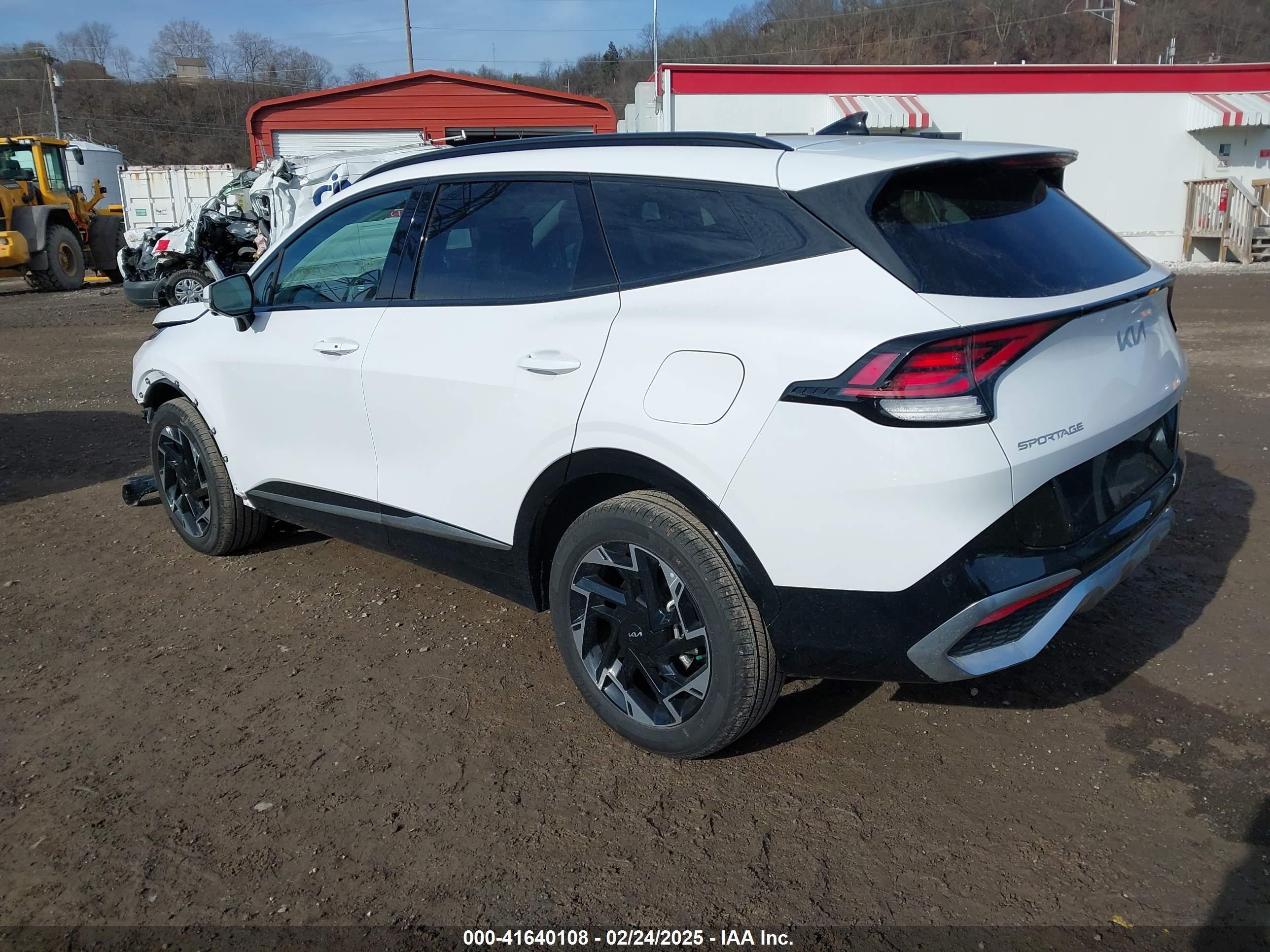 KIA SPORTAGE image 3