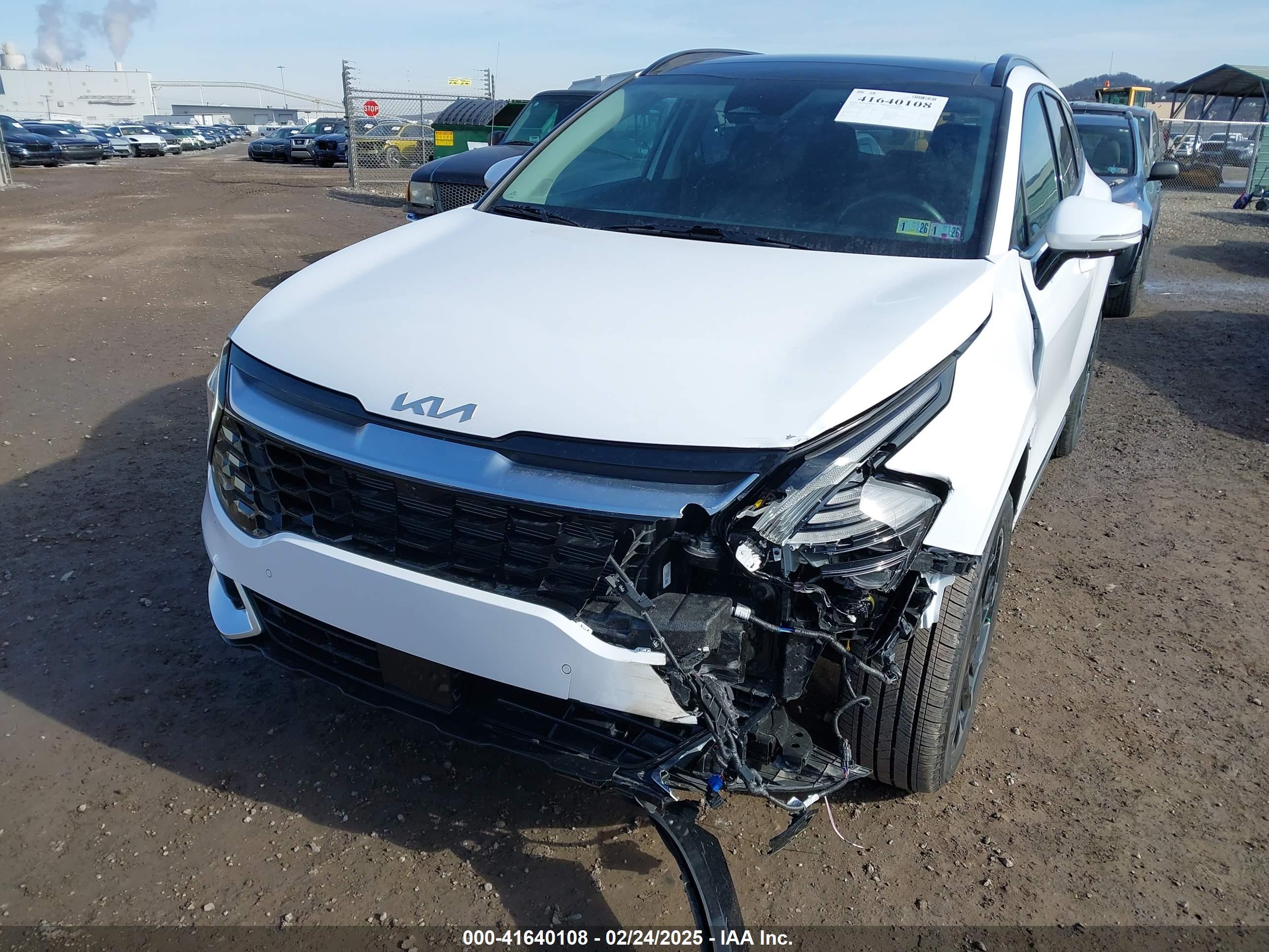 KIA SPORTAGE image 6