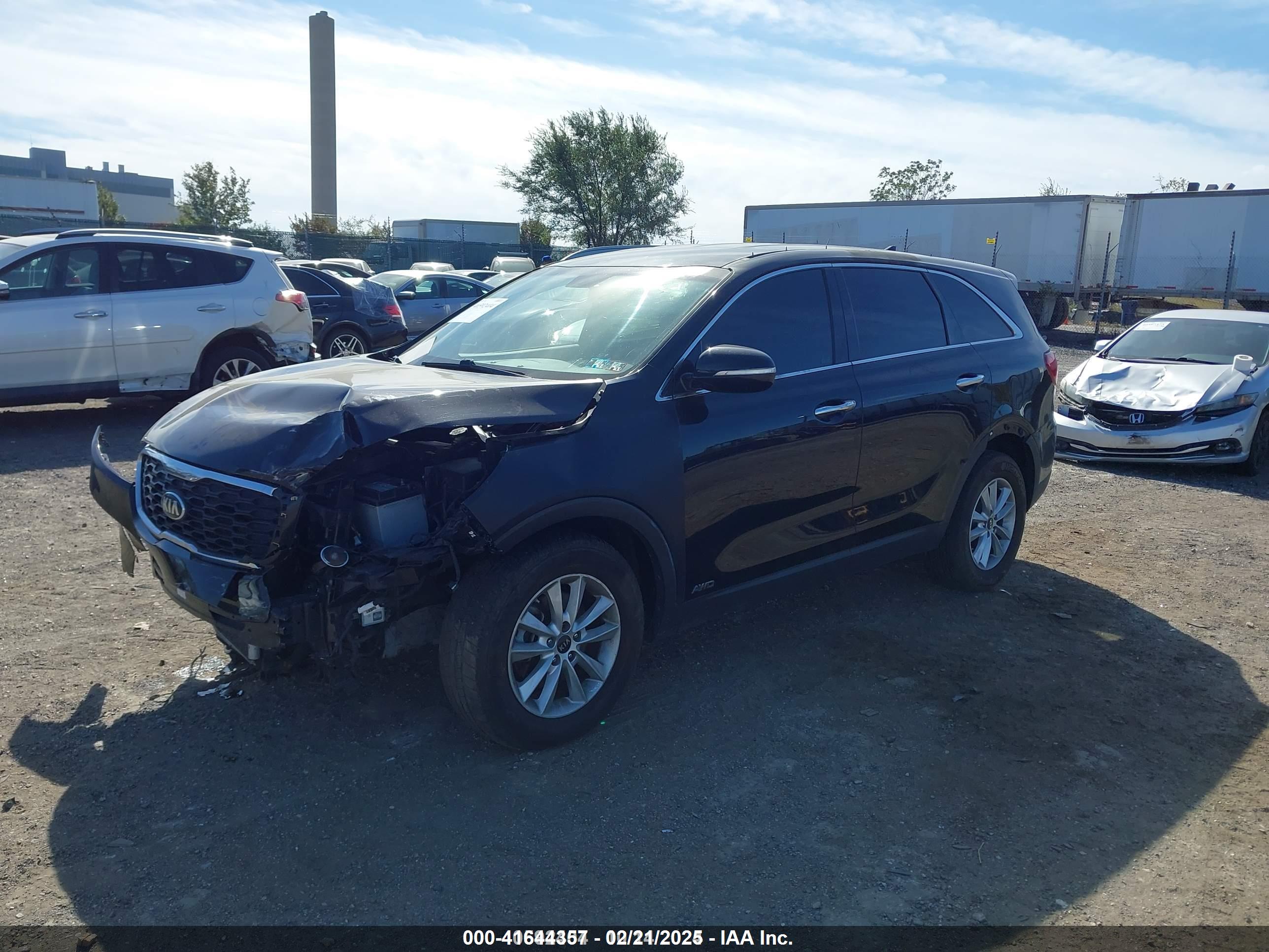 KIA SORENTO image 2