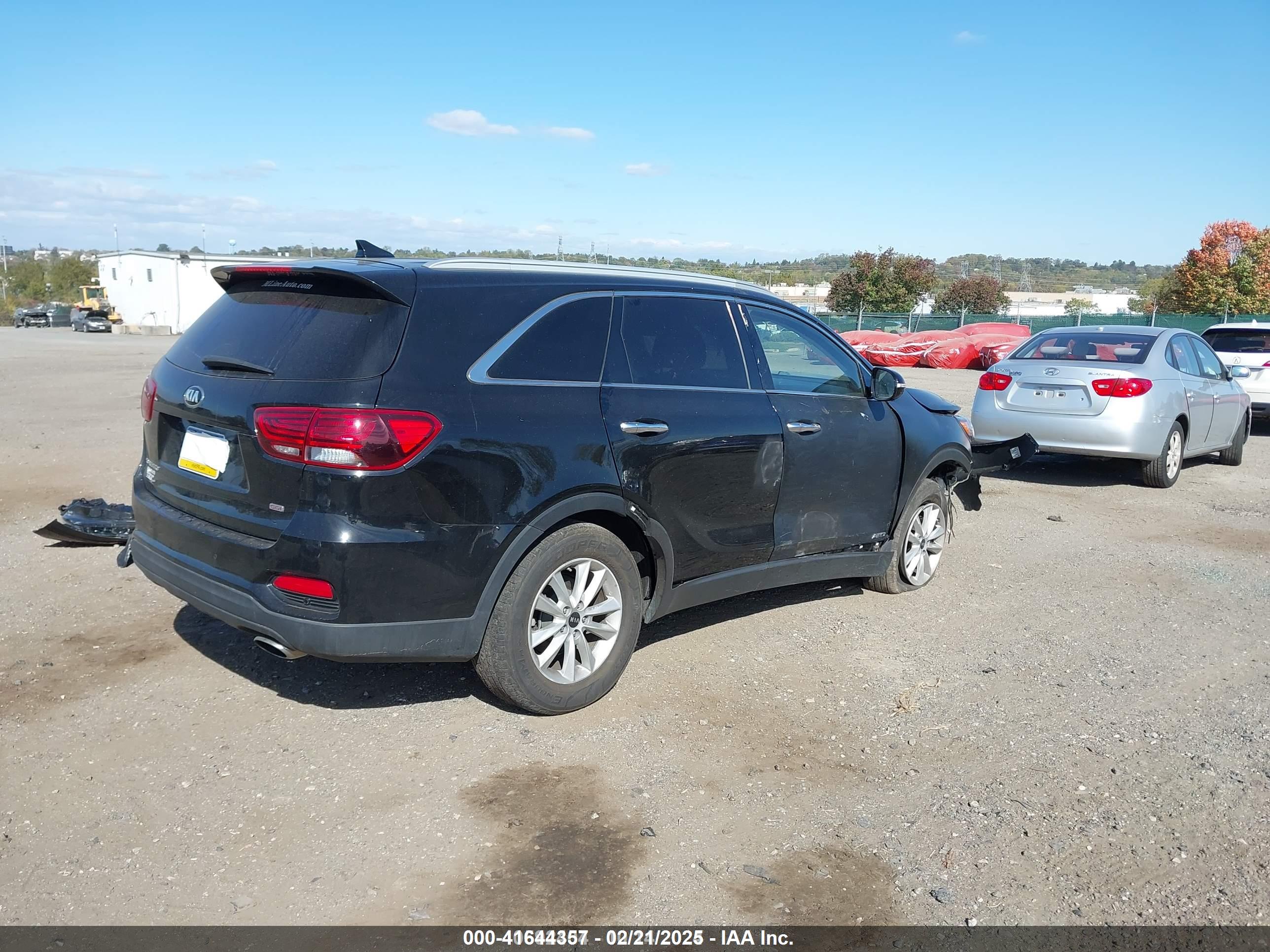 KIA SORENTO image 4