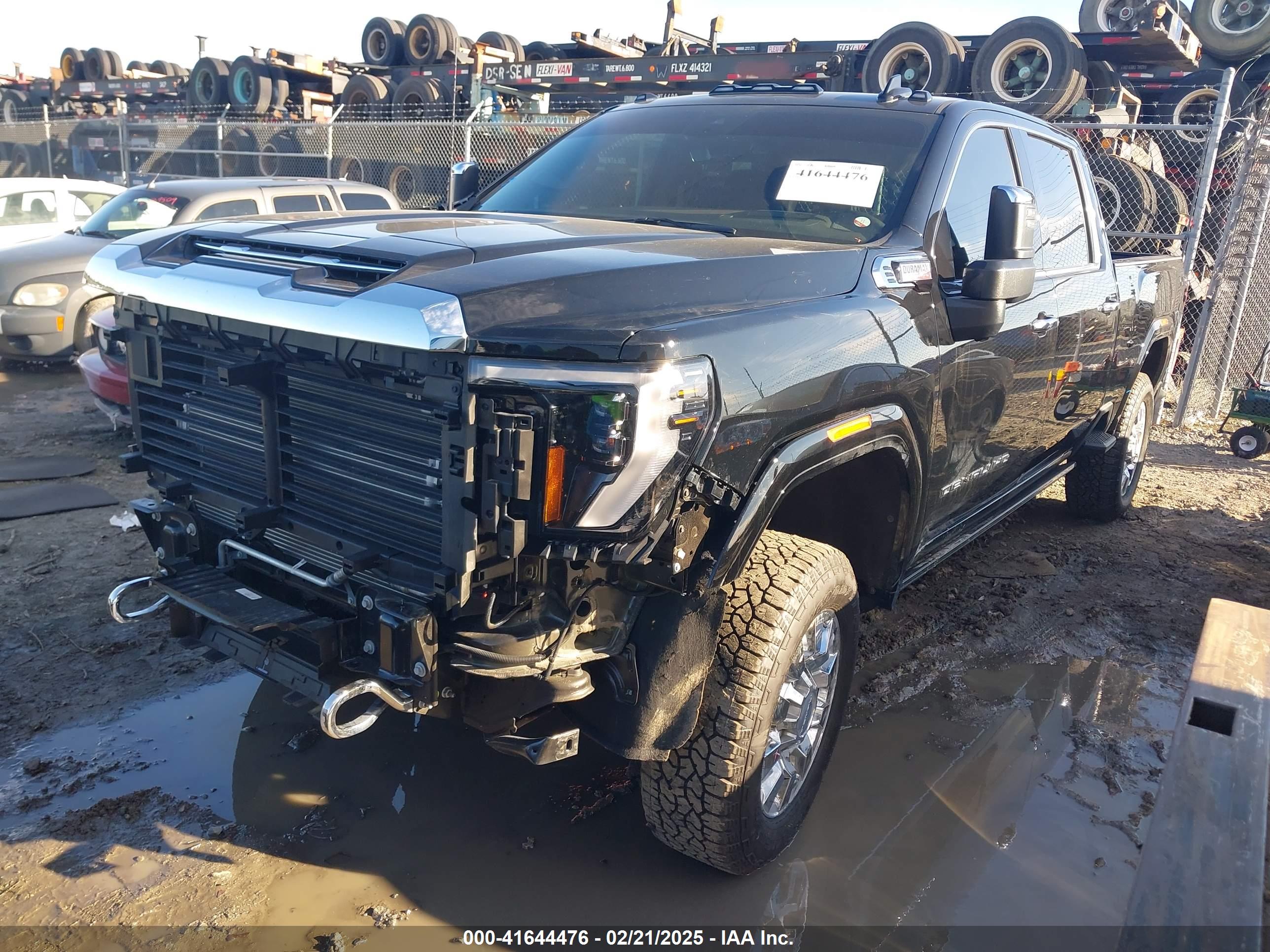 GMC SIERRA image 2