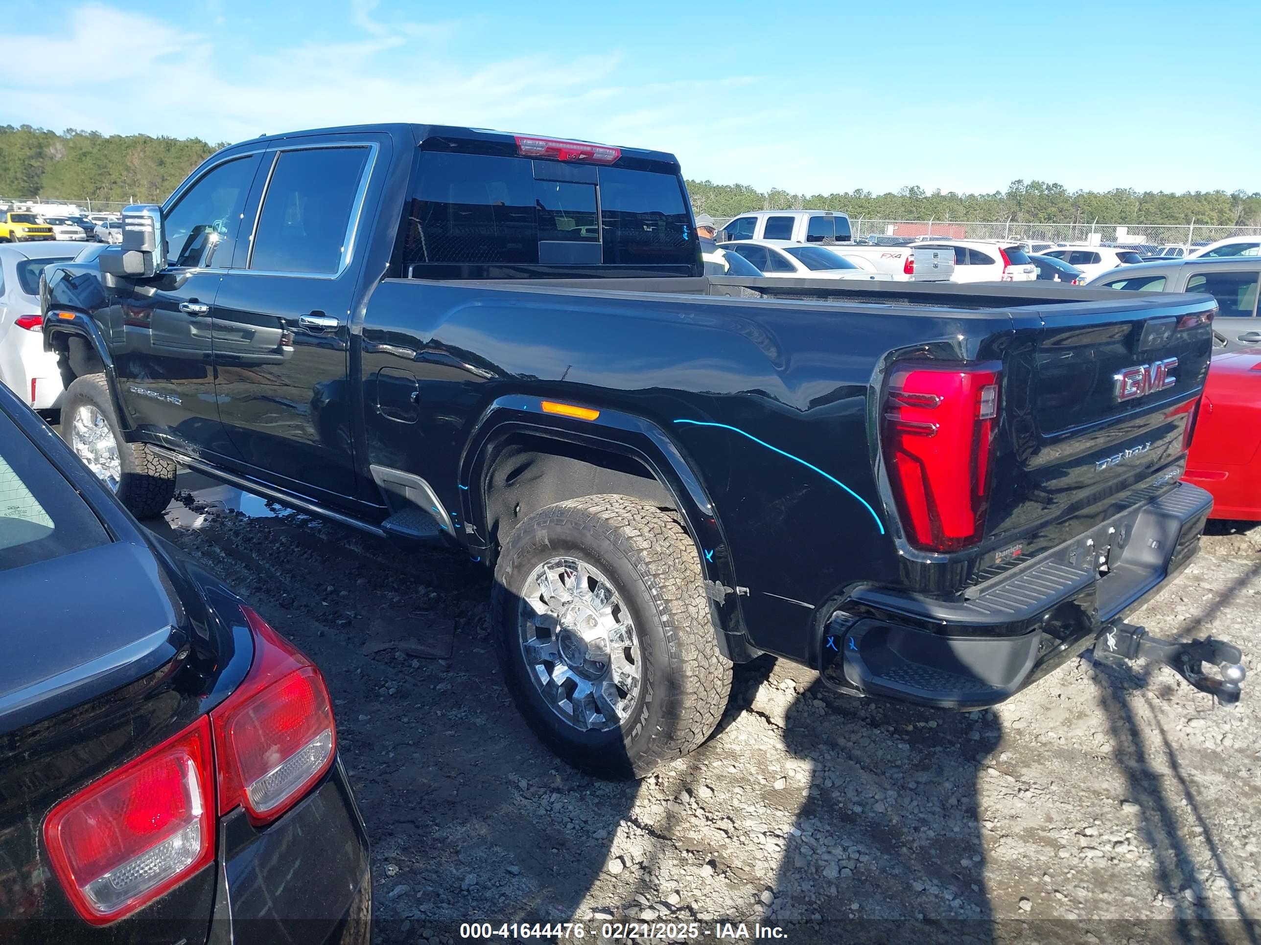 GMC SIERRA image 3