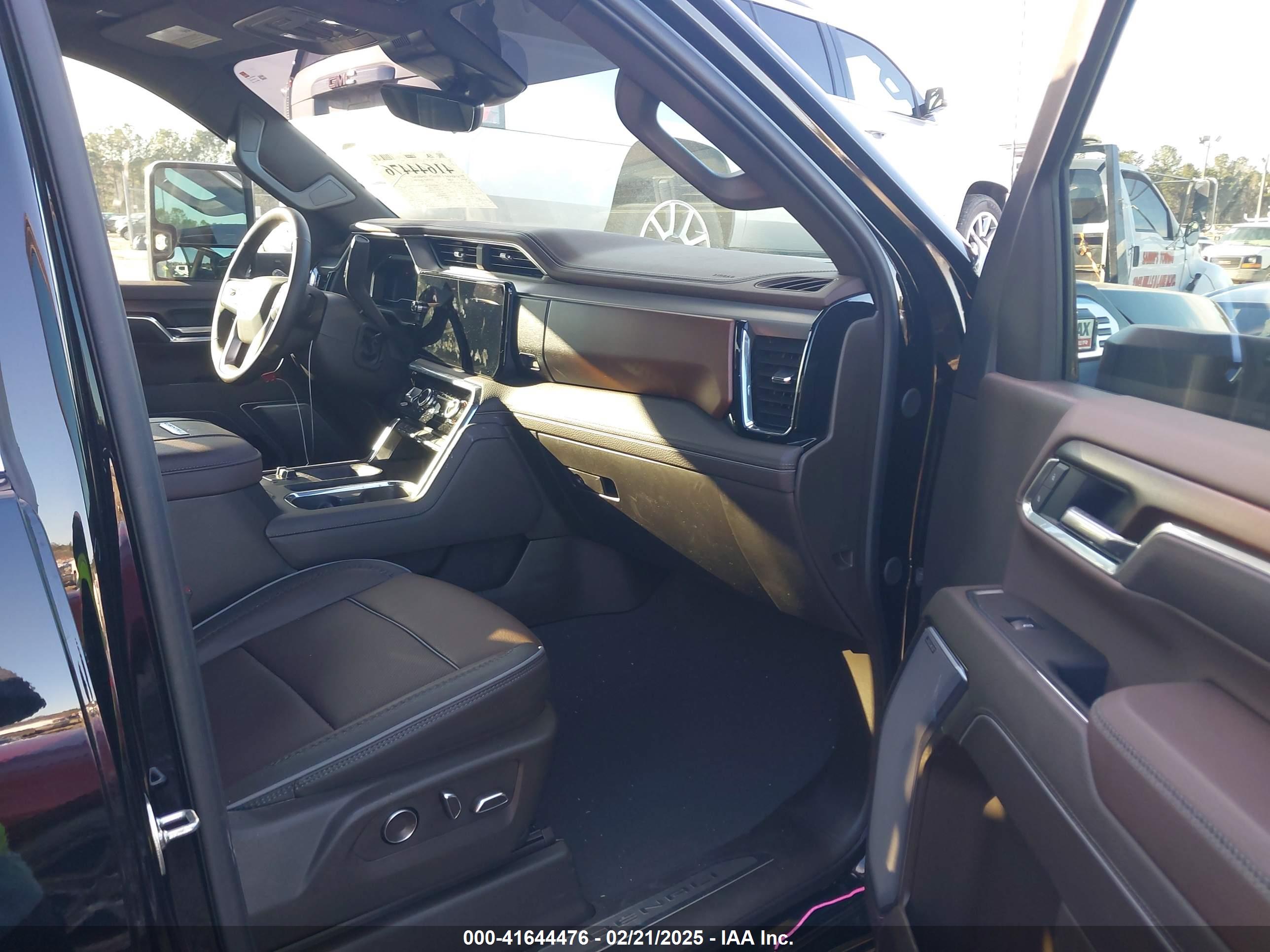 GMC SIERRA image 5
