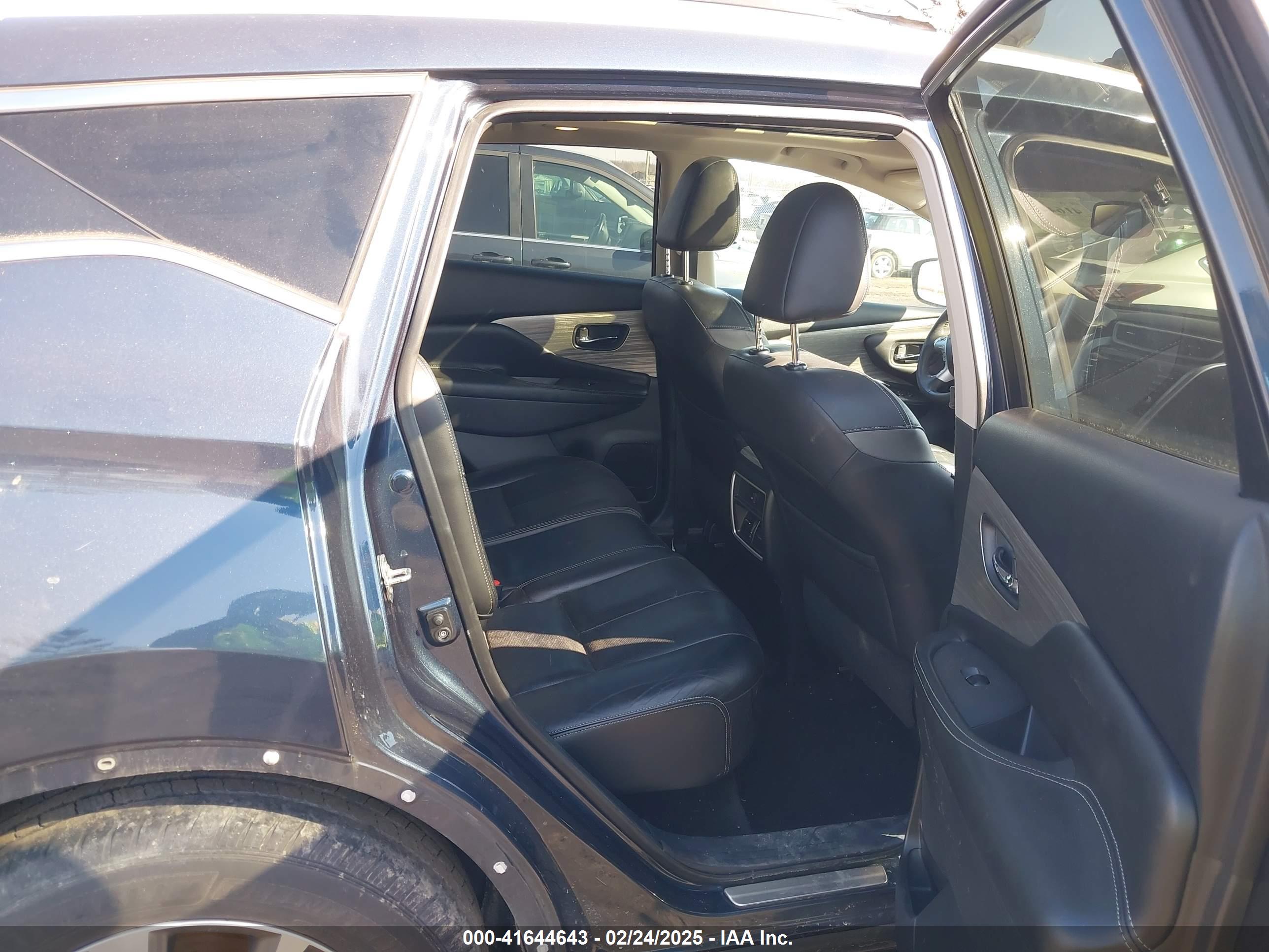 NISSAN MURANO image 8