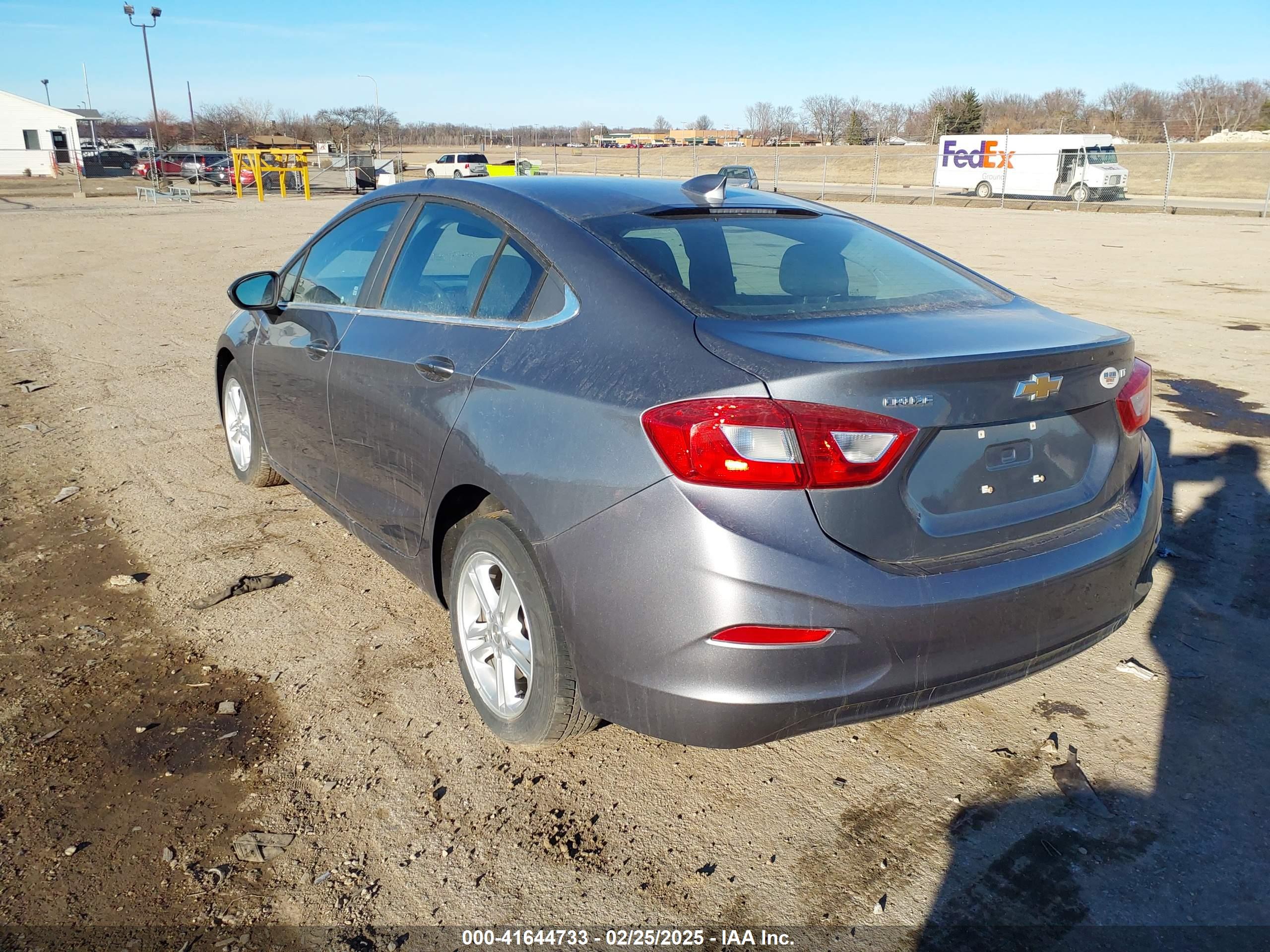 CHEVROLET CRUZE image 3