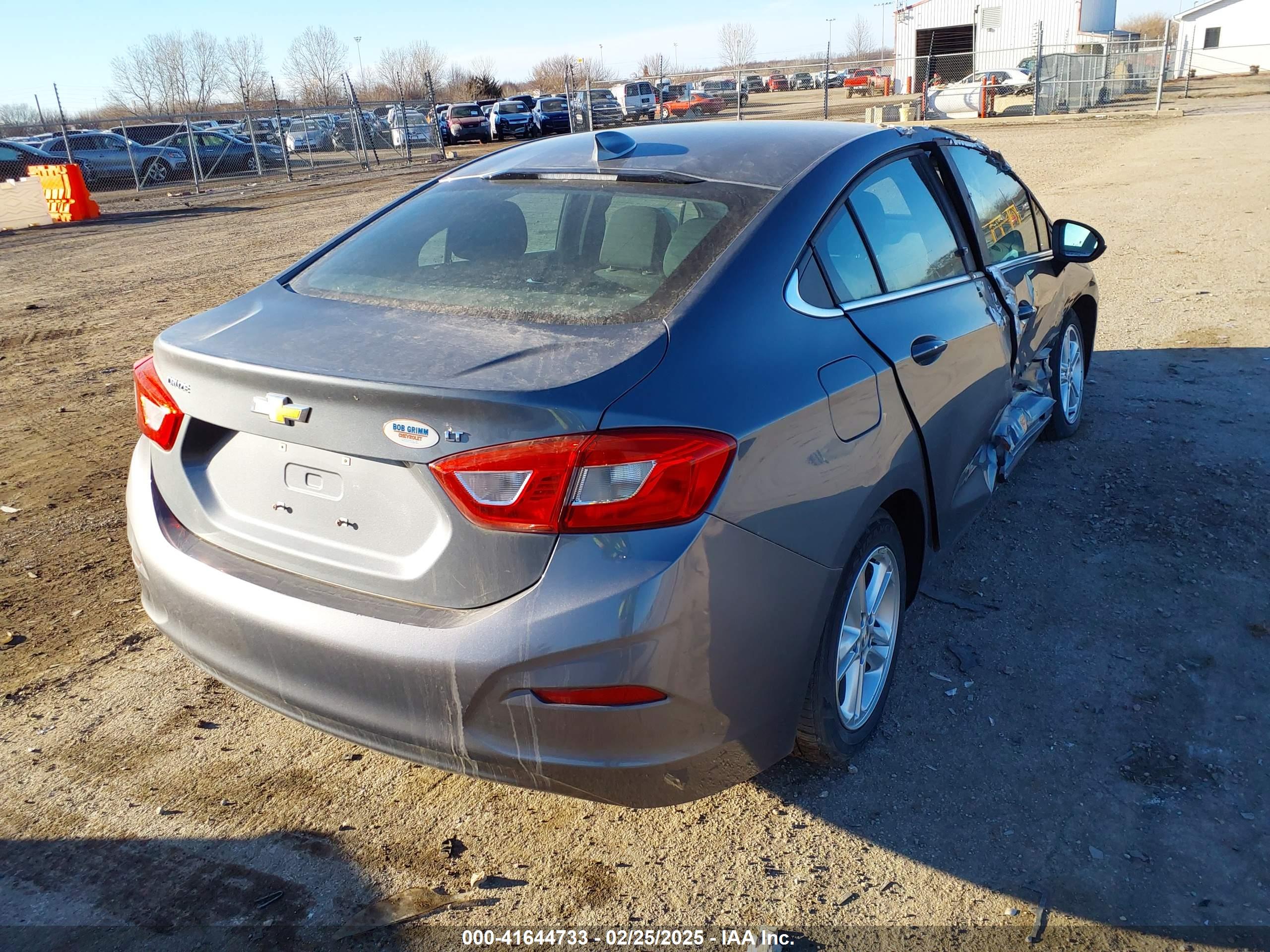 CHEVROLET CRUZE image 4