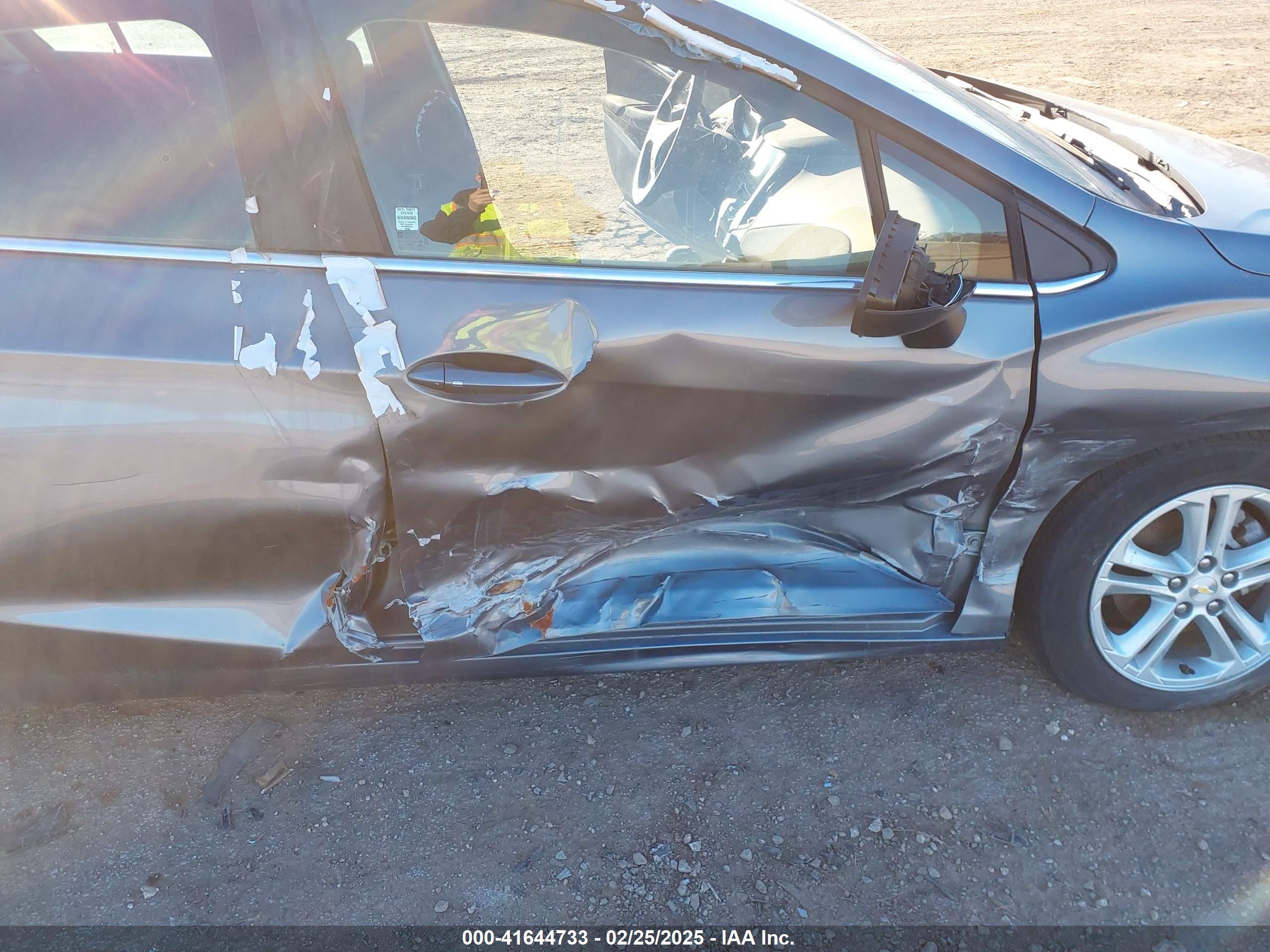 CHEVROLET CRUZE image 6