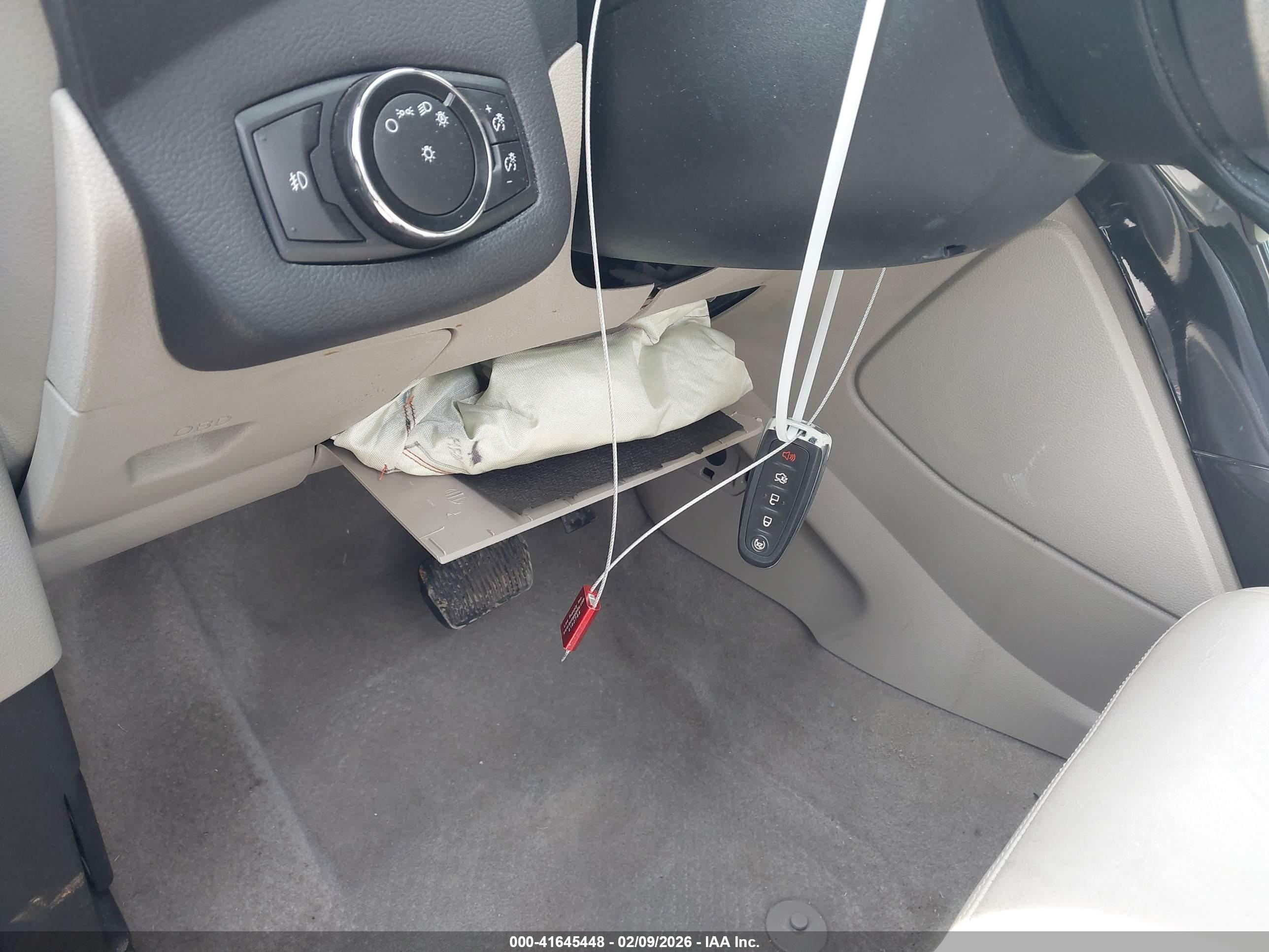FORD ESCAPE image 11