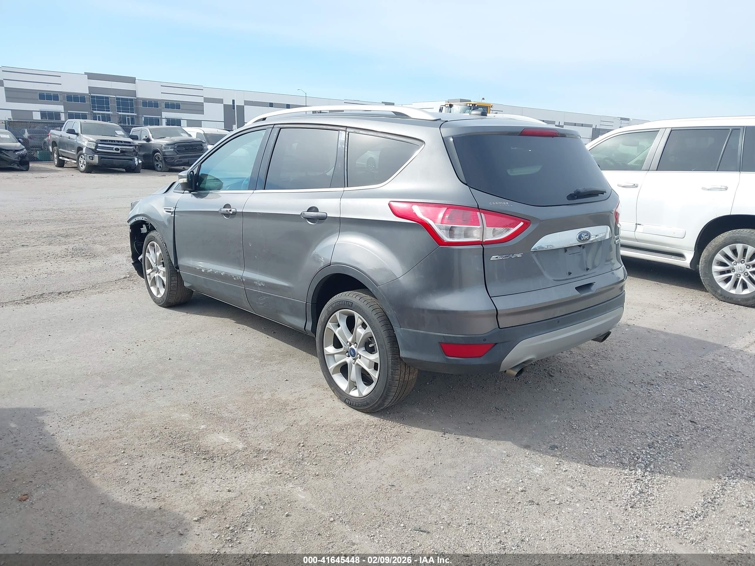 FORD ESCAPE image 3