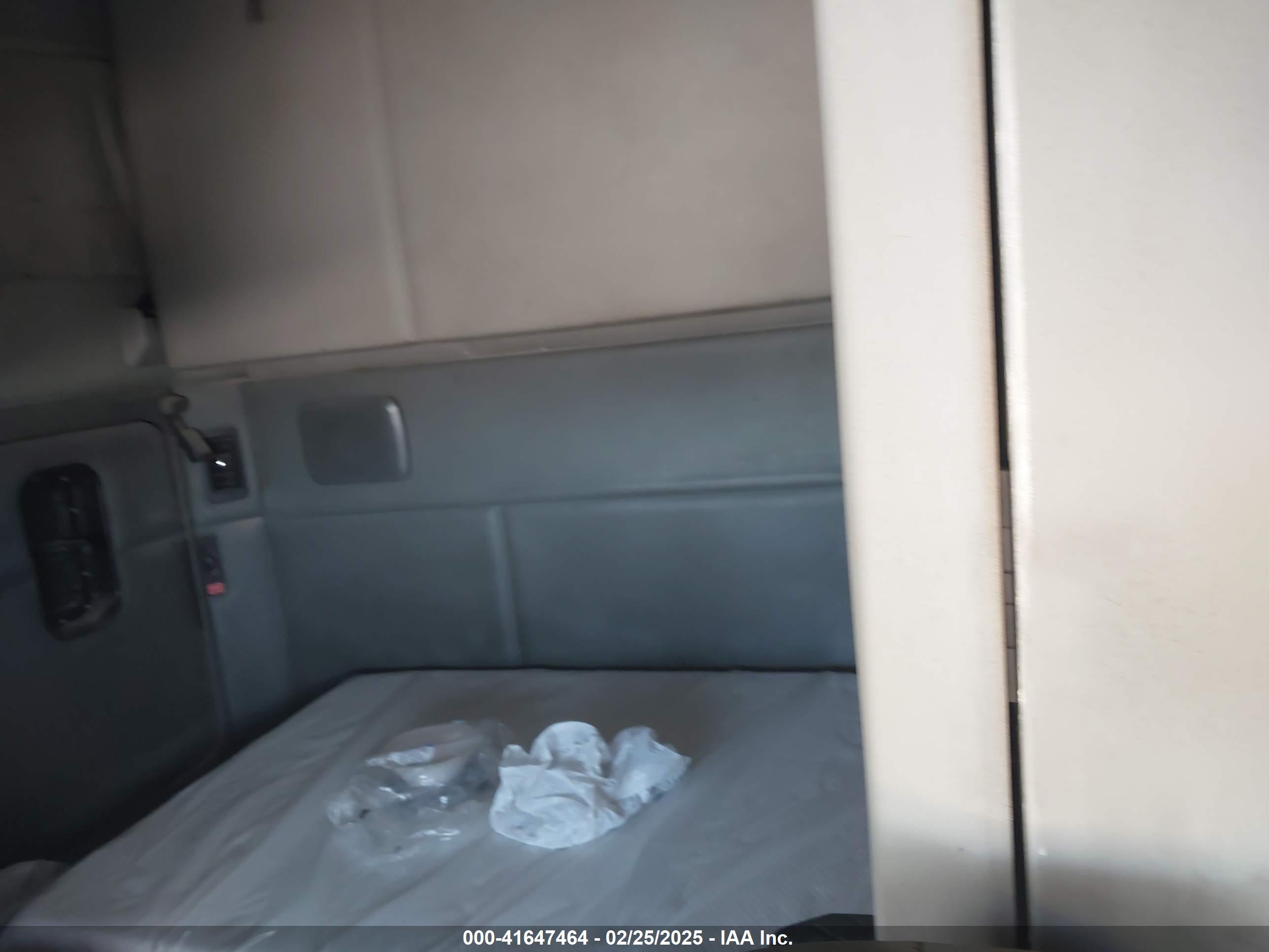 KENWORTH T680 image 7