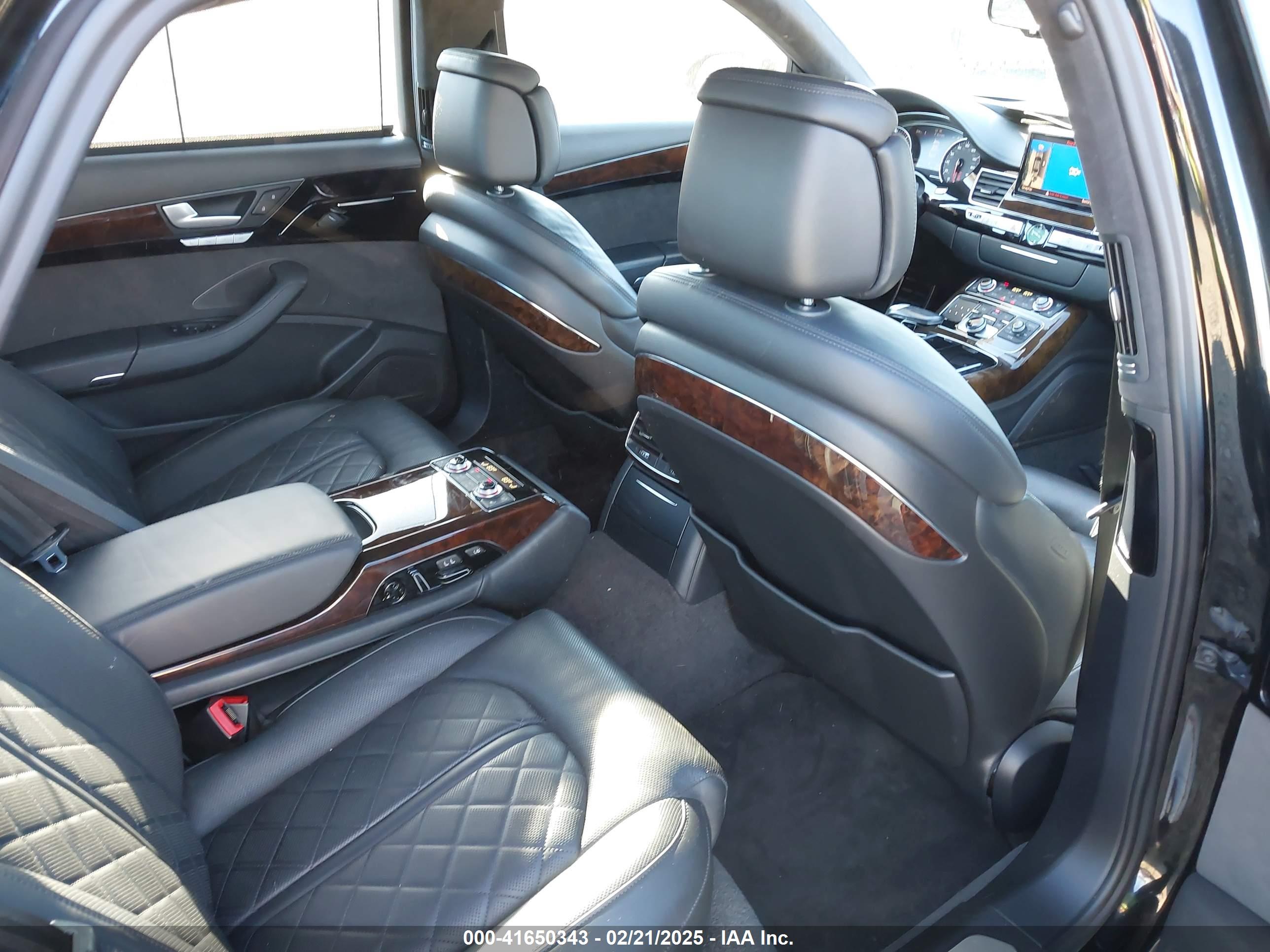AUDI A8 image 8