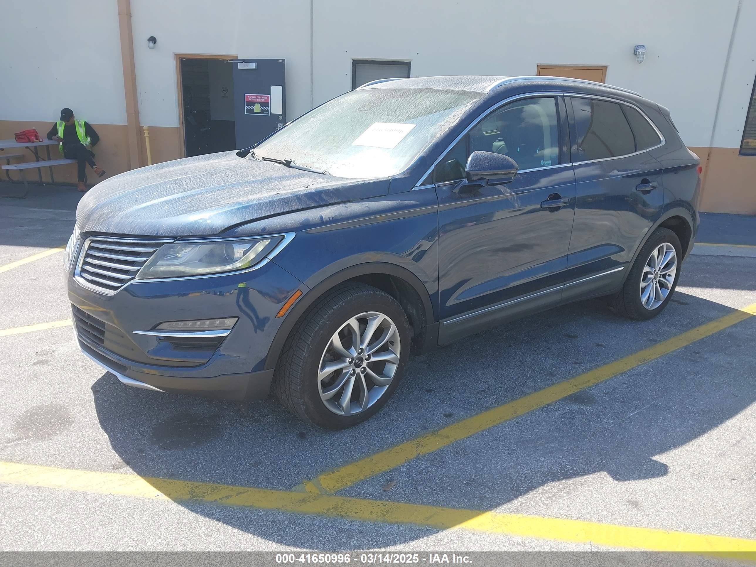 LINCOLN MKC image 2
