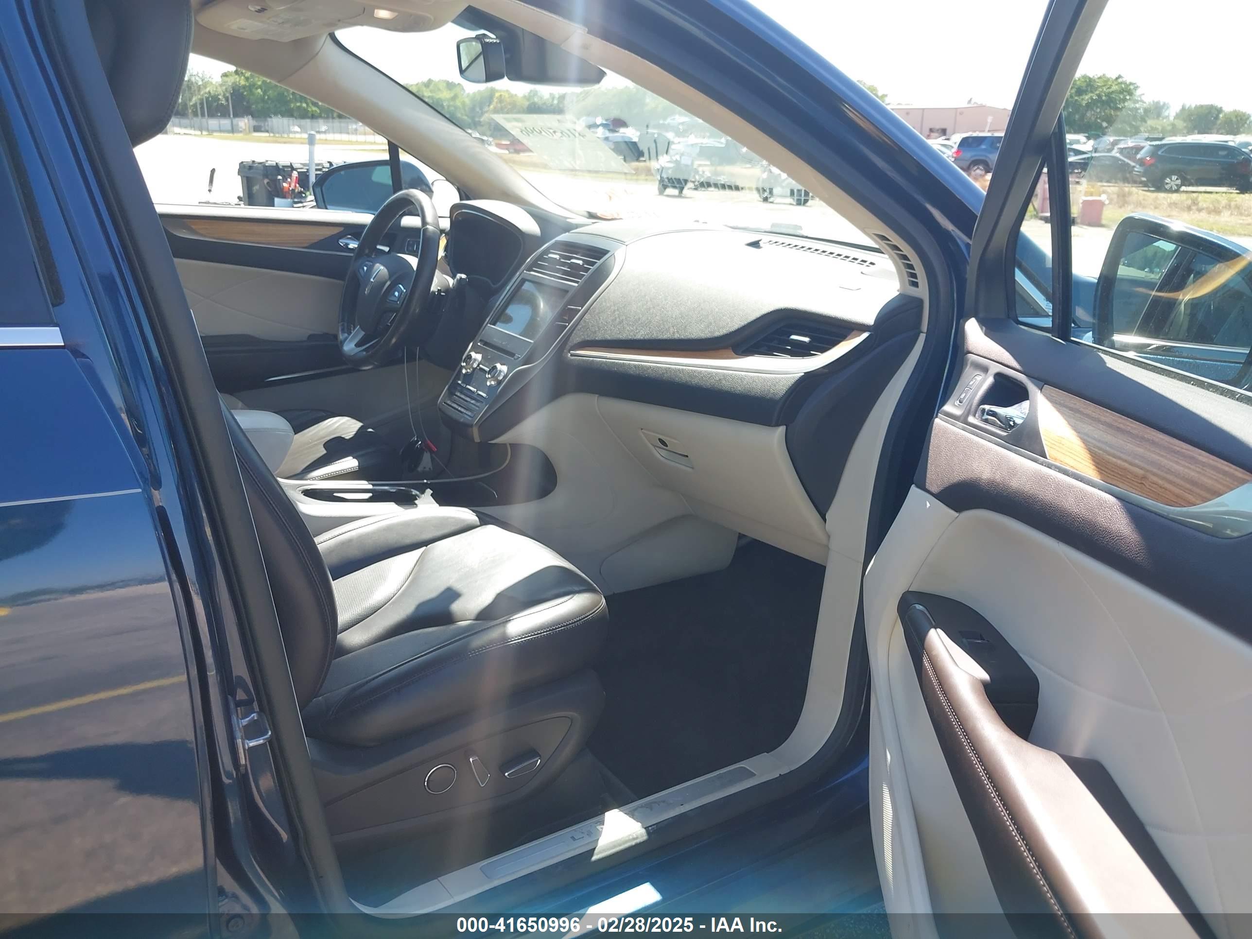 LINCOLN MKC image 5
