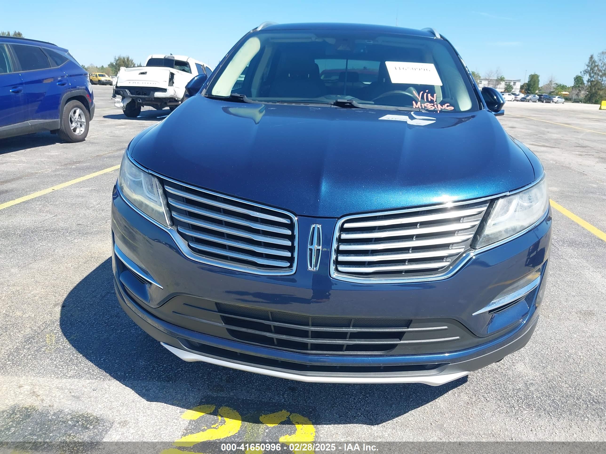 LINCOLN MKC image 6