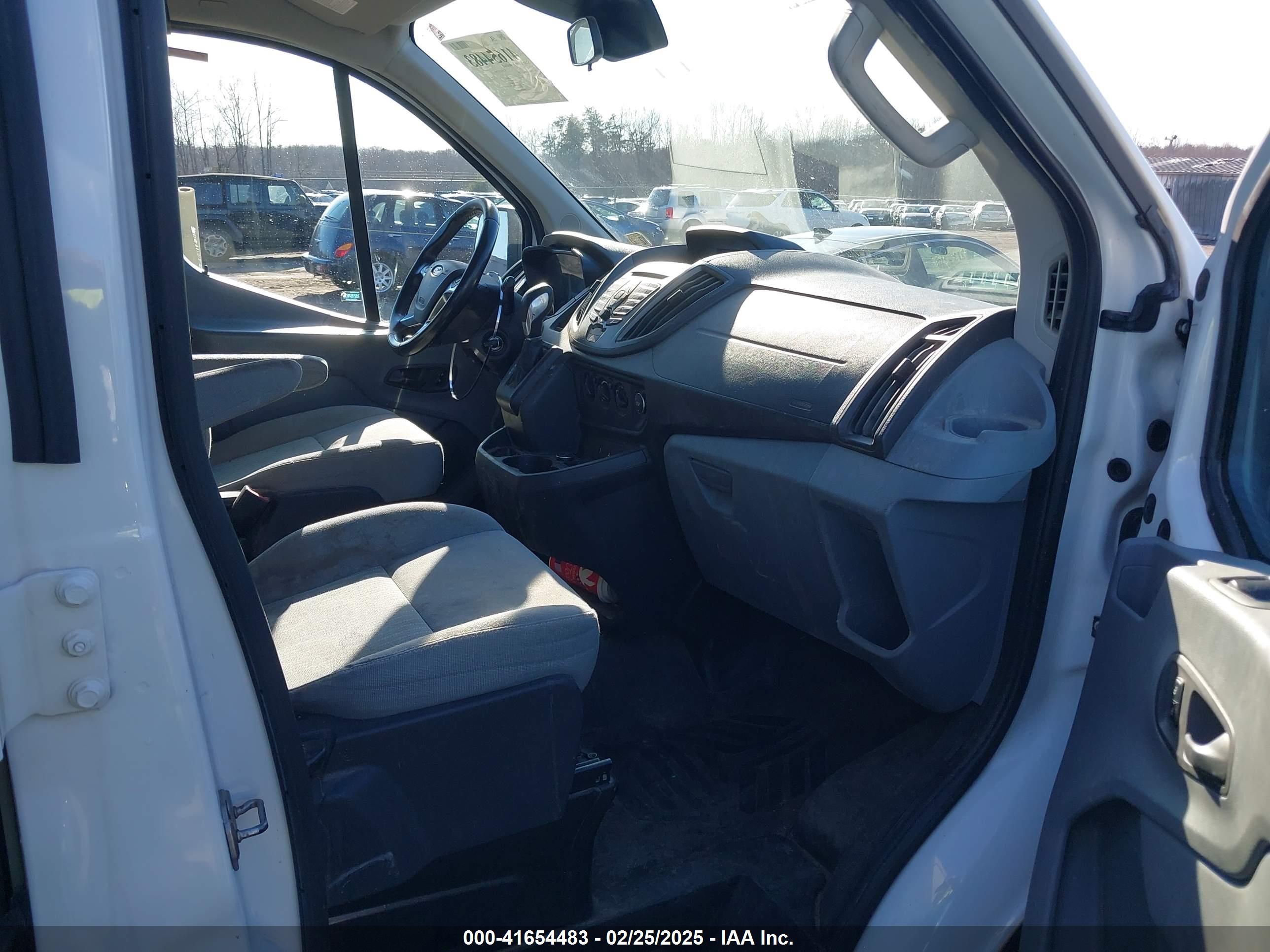 FORD TRANSIT-350 image 5