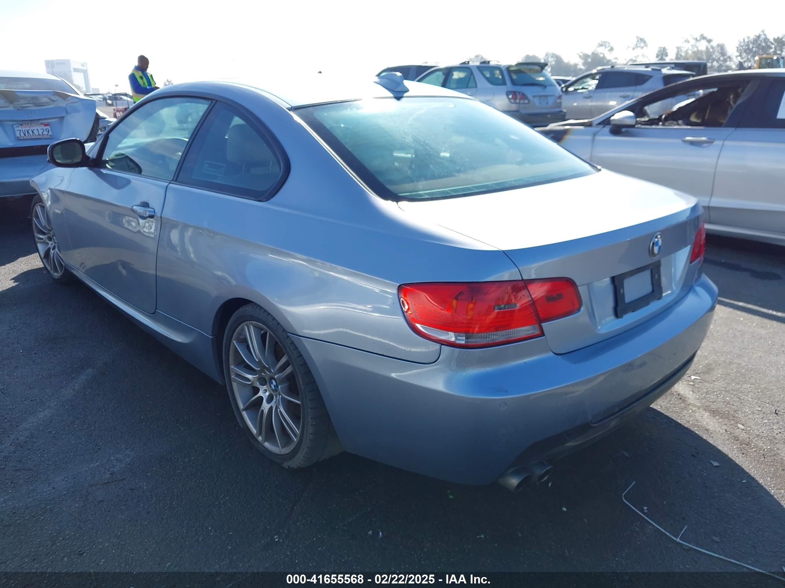 BMW 328I image 3