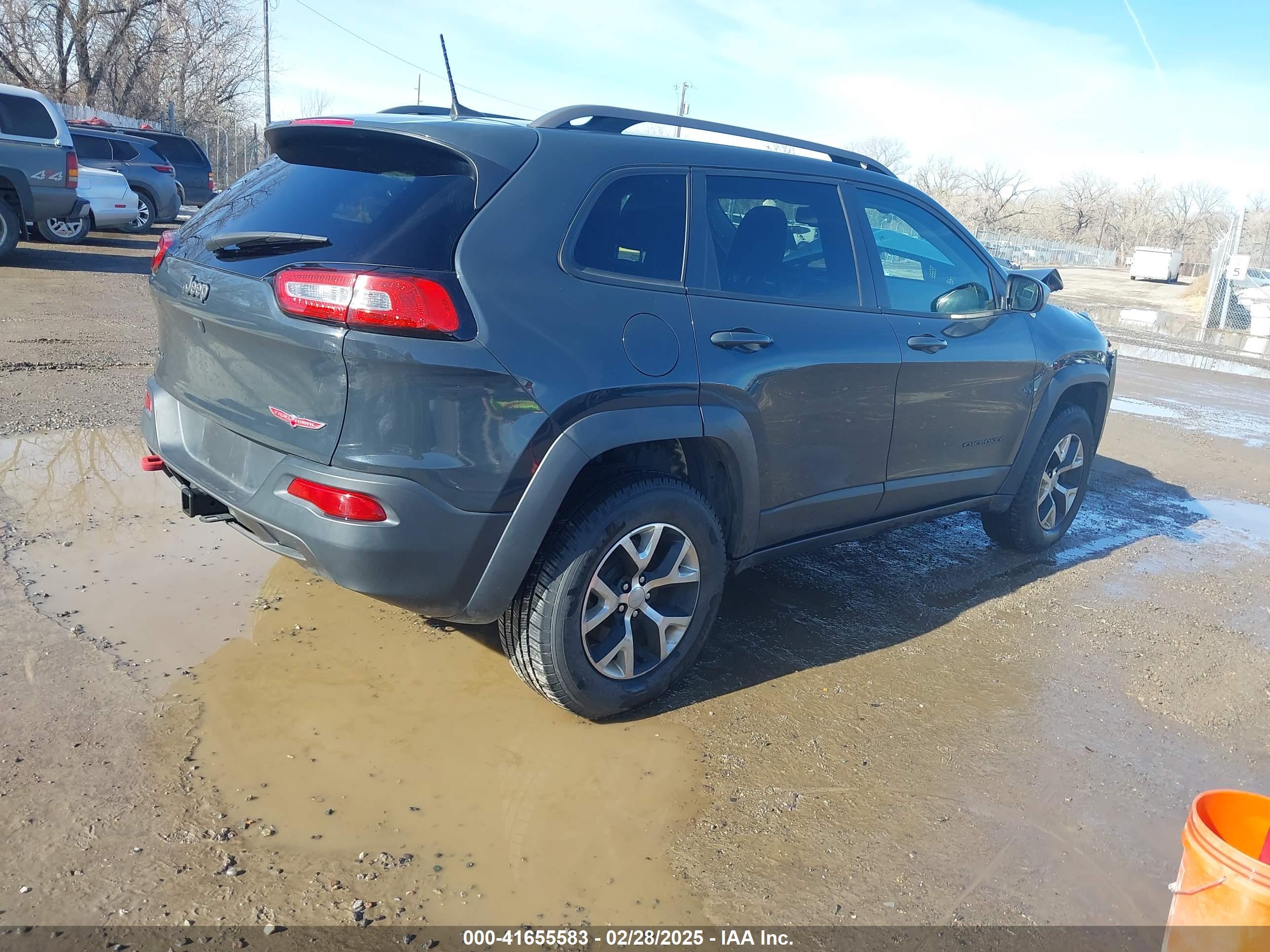 JEEP CHEROKEE image 4