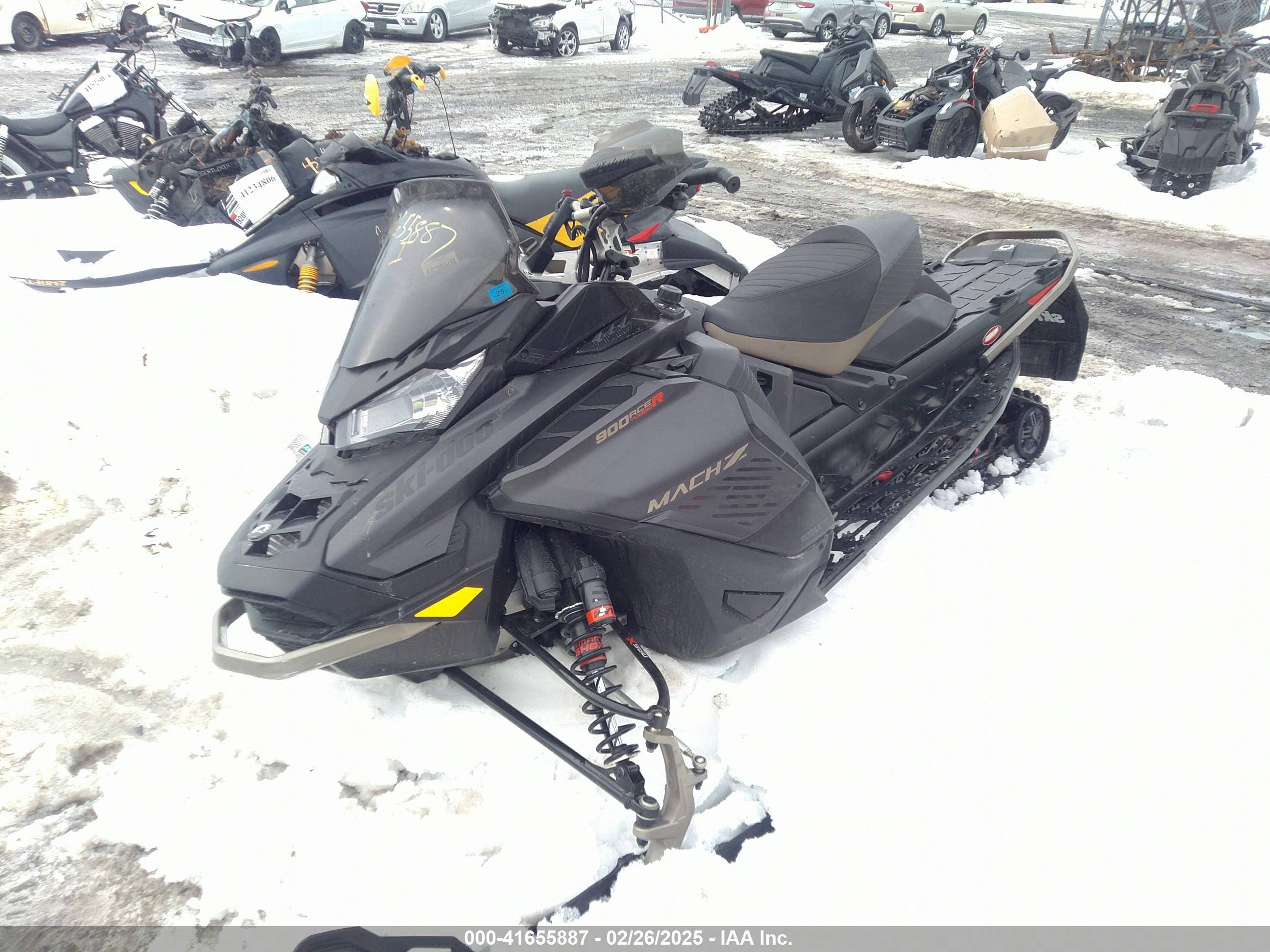 SKI-DOO MACH image 2