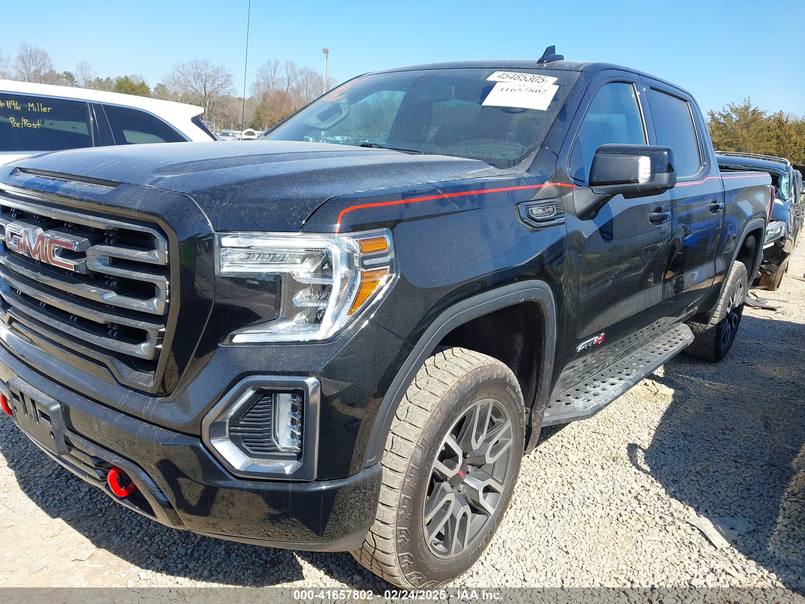 GMC SIERRA image 2