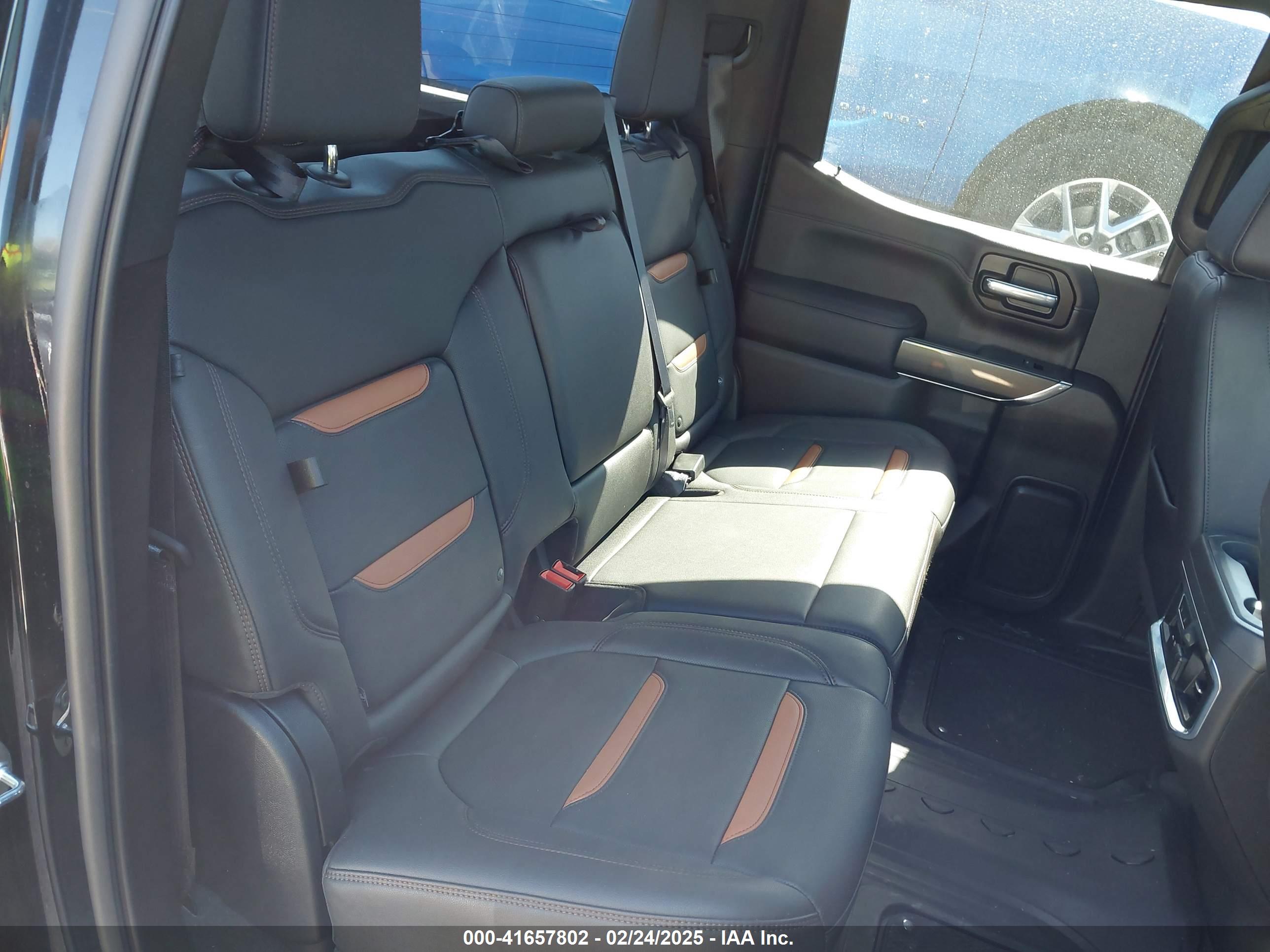 GMC SIERRA image 8