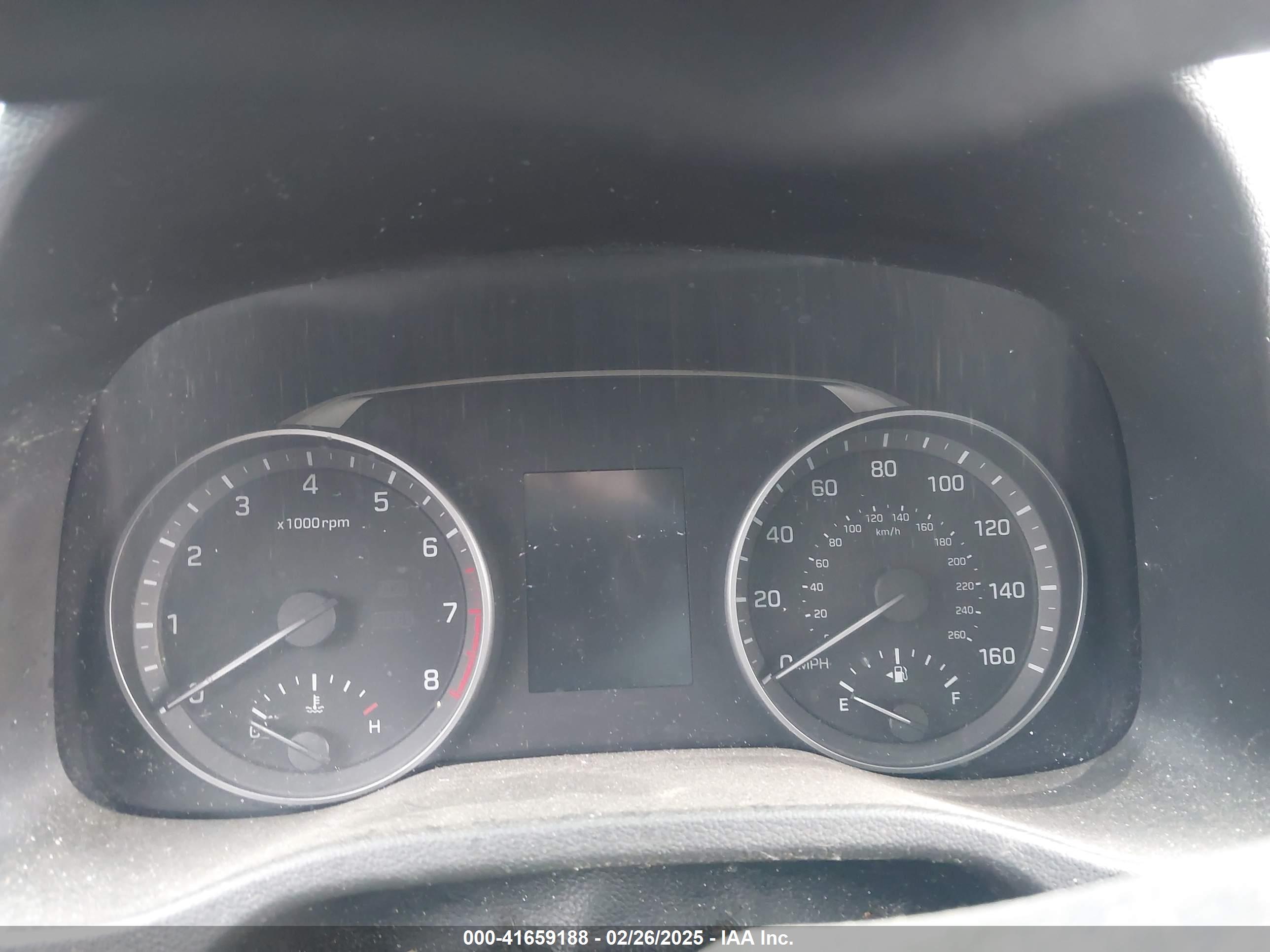 HYUNDAI ELANTRA image 7