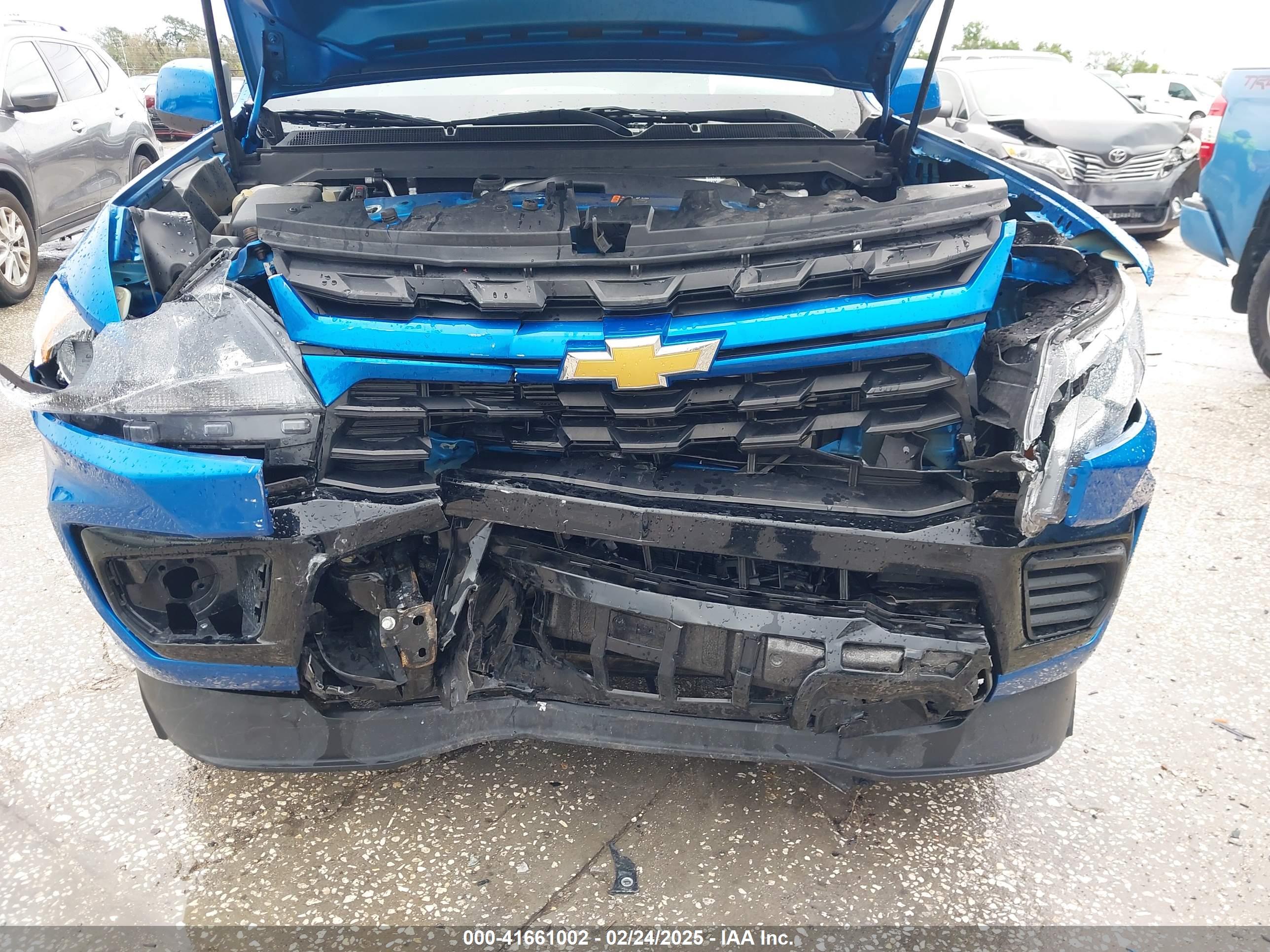 CHEVROLET COLORADO image 6