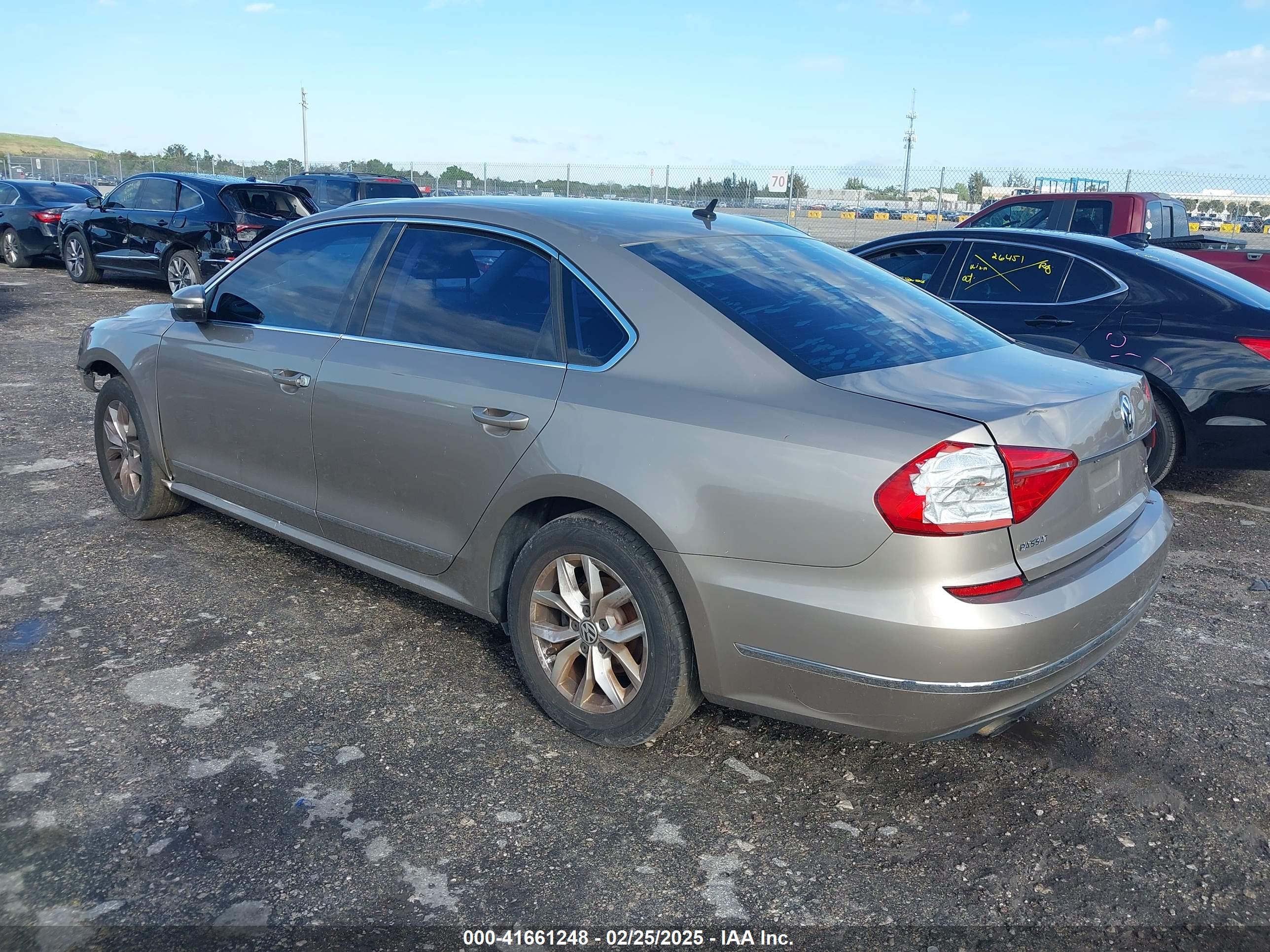 VOLKSWAGEN PASSAT image 3
