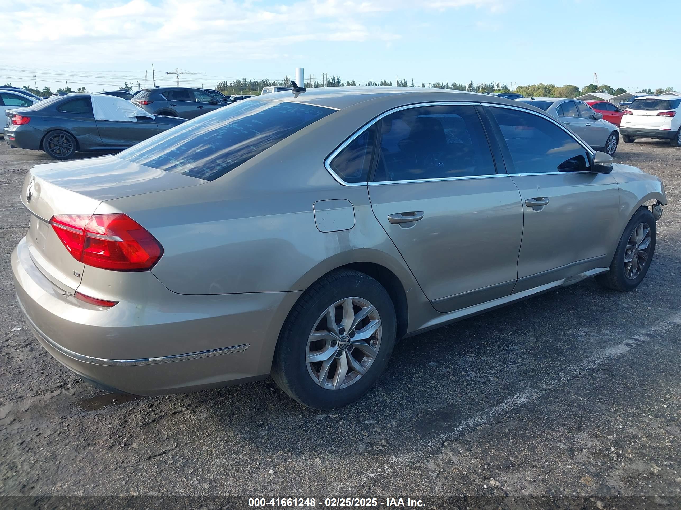 VOLKSWAGEN PASSAT image 4
