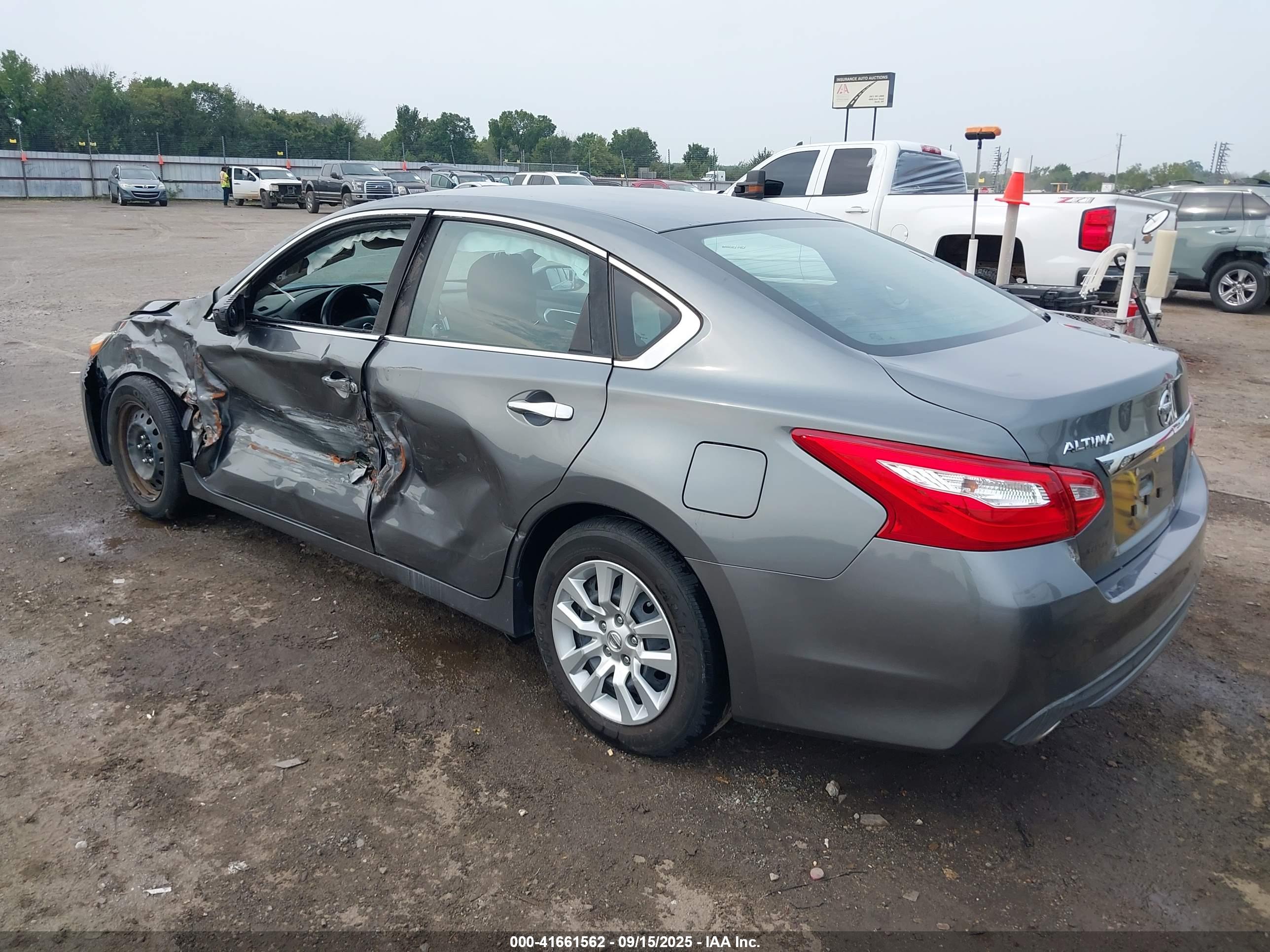 NISSAN ALTIMA image 3