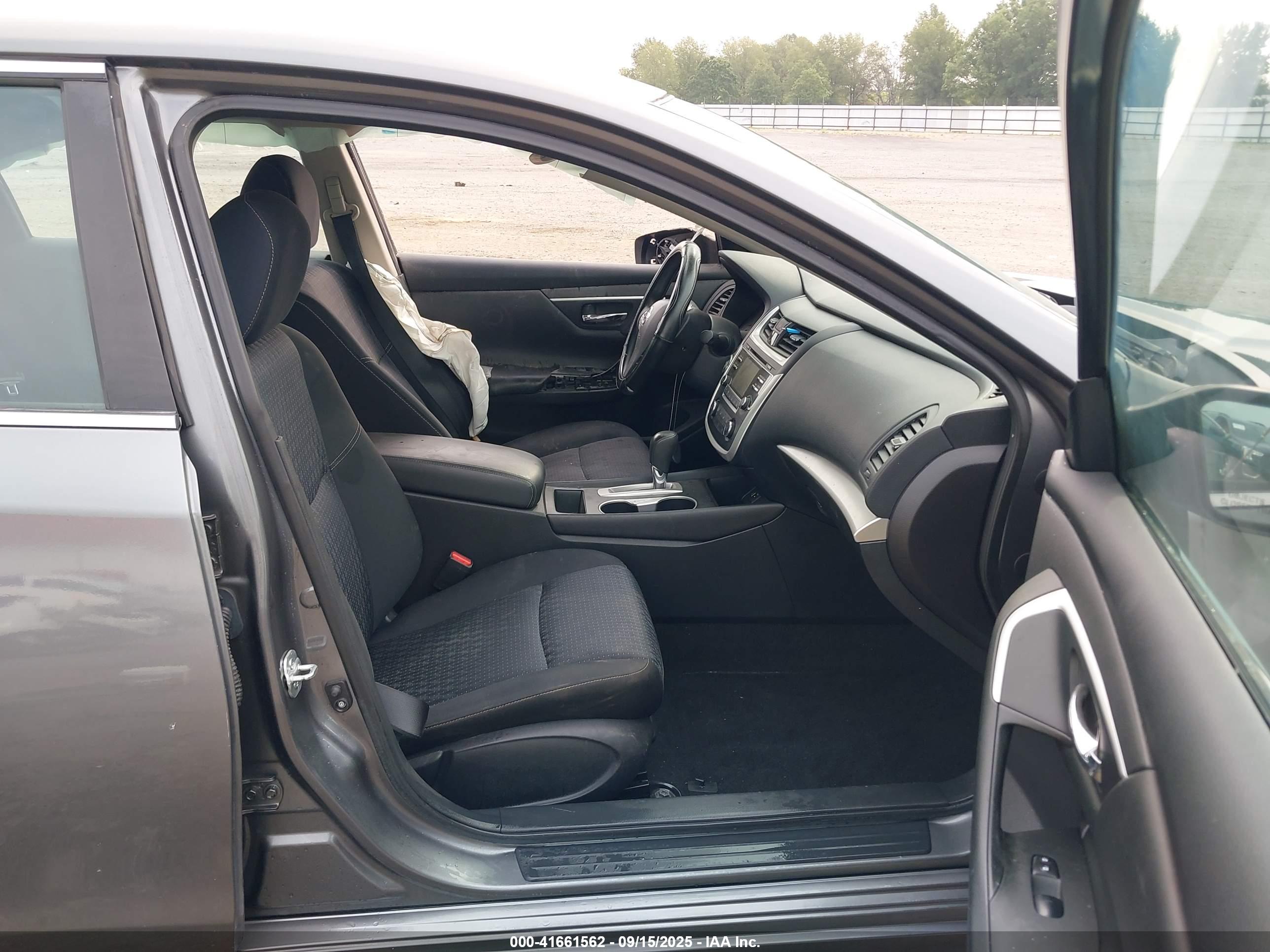 NISSAN ALTIMA image 5