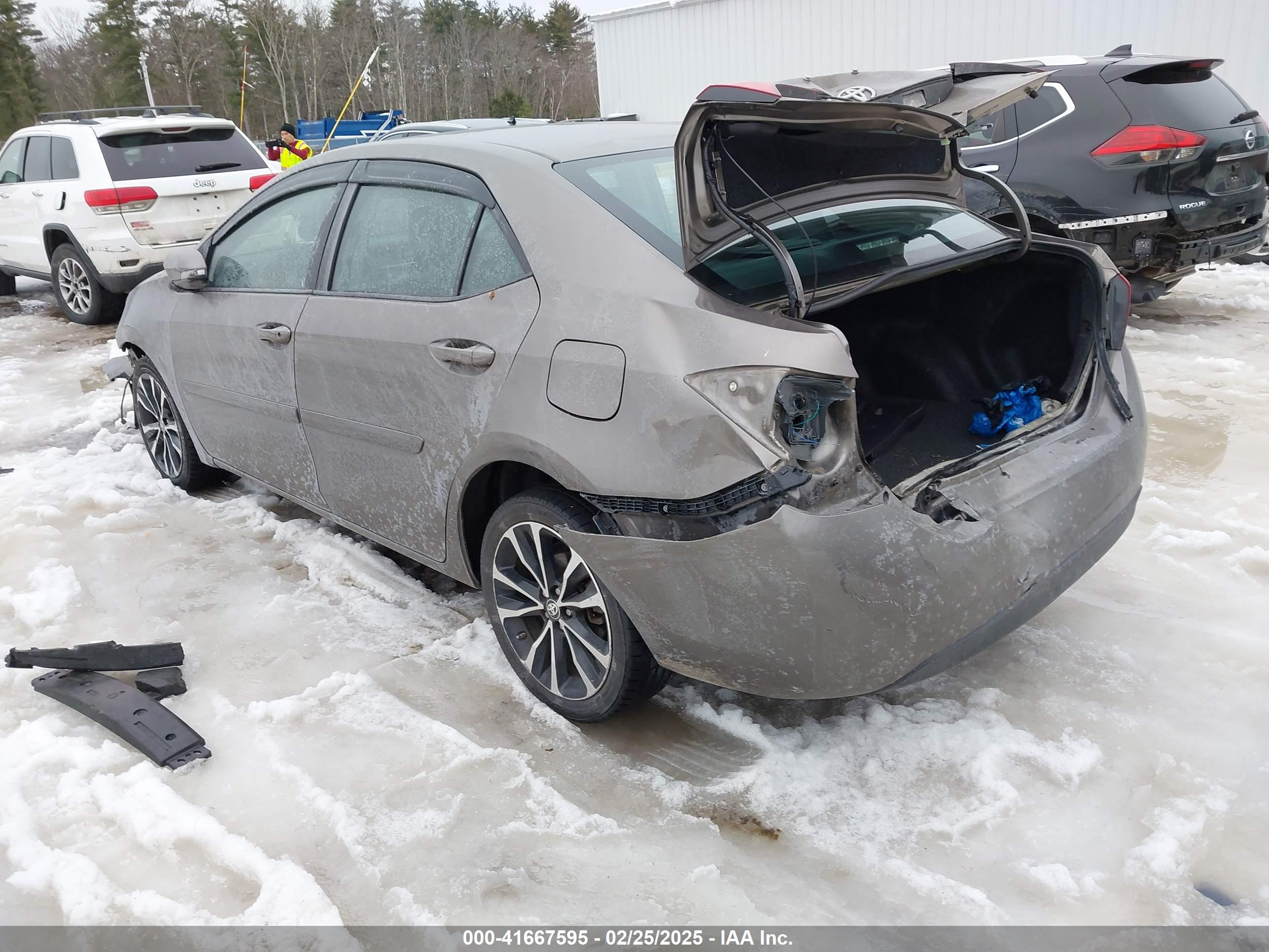 TOYOTA COROLLA image 3