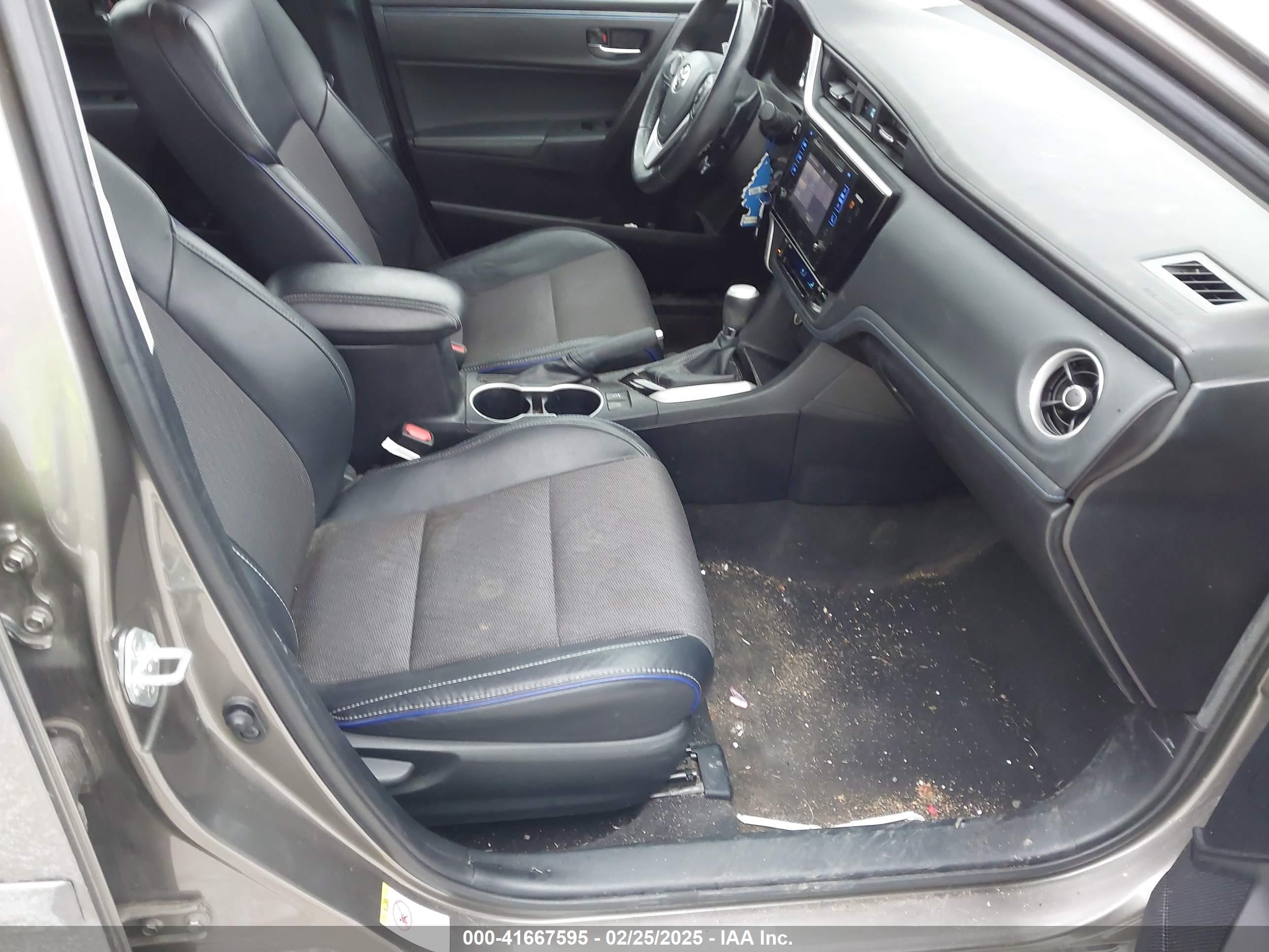 TOYOTA COROLLA image 5