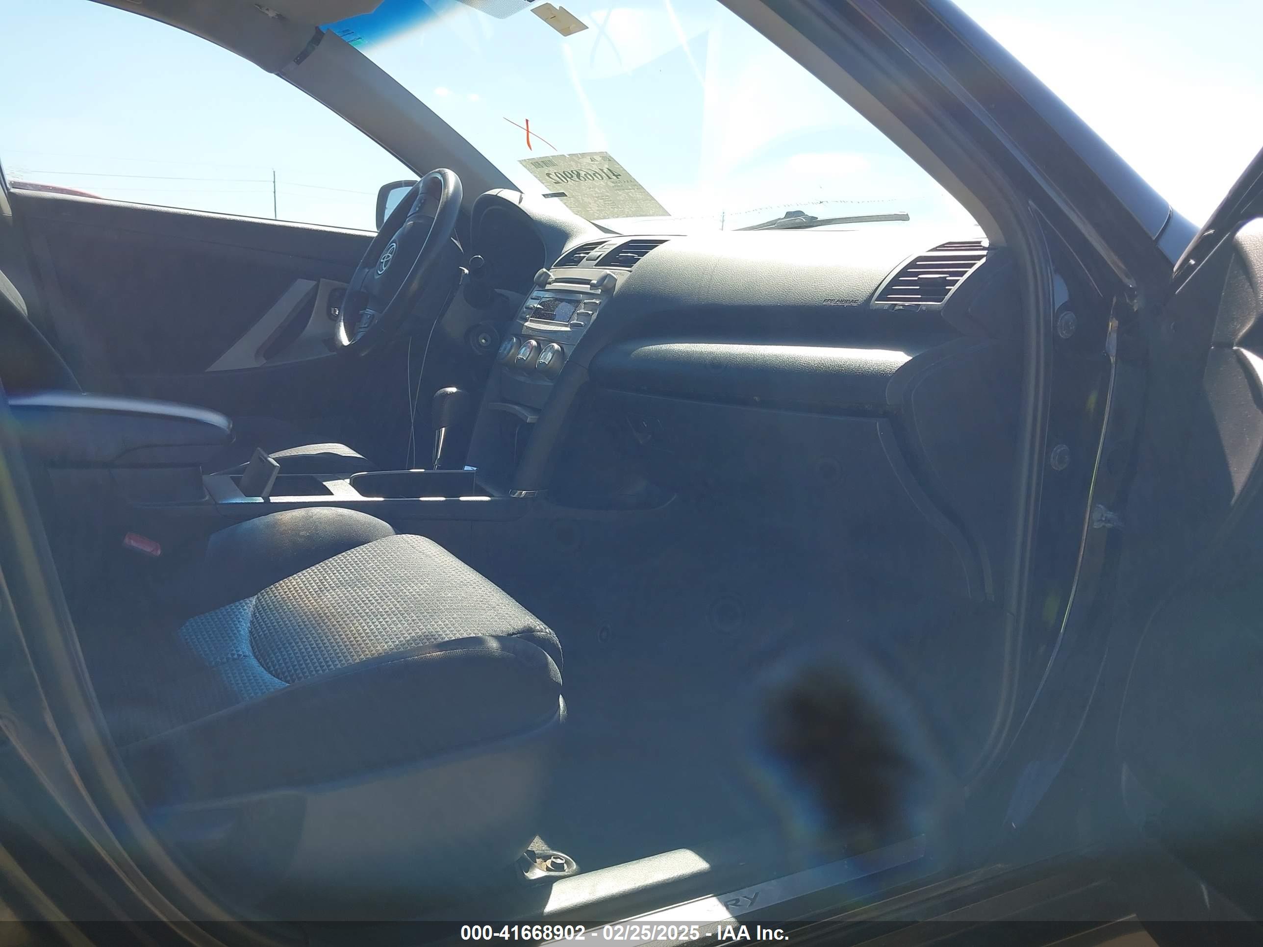 TOYOTA CAMRY image 5