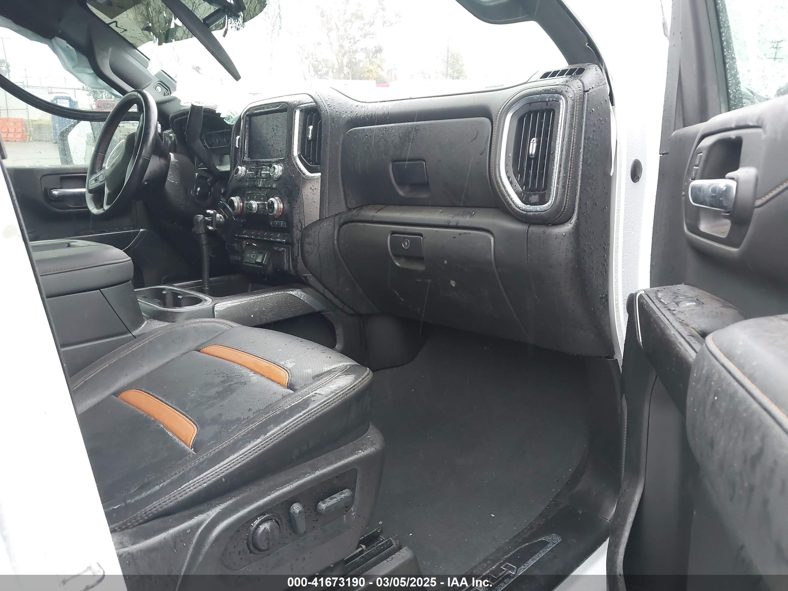 GMC SIERRA image 5