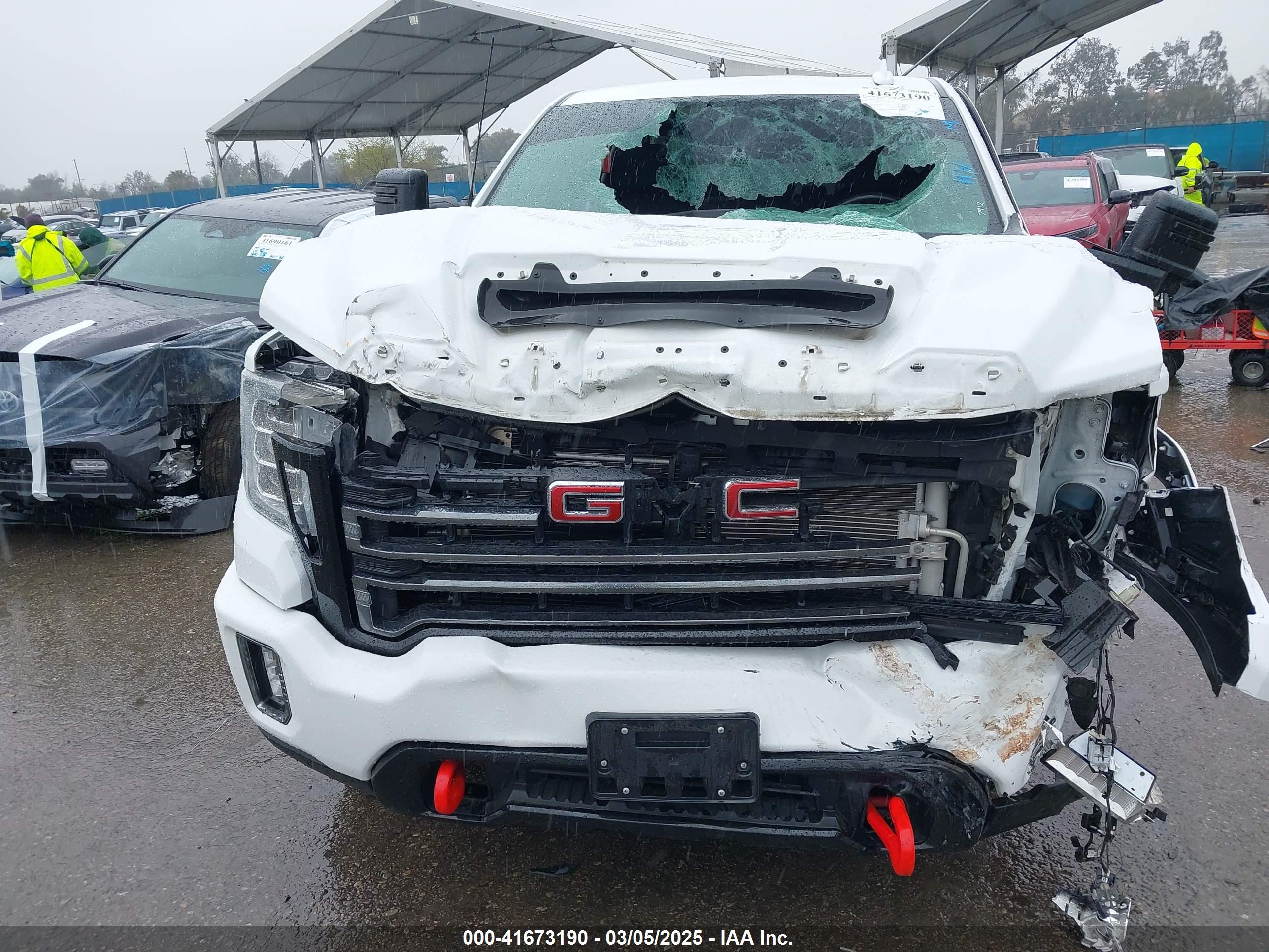GMC SIERRA image 6